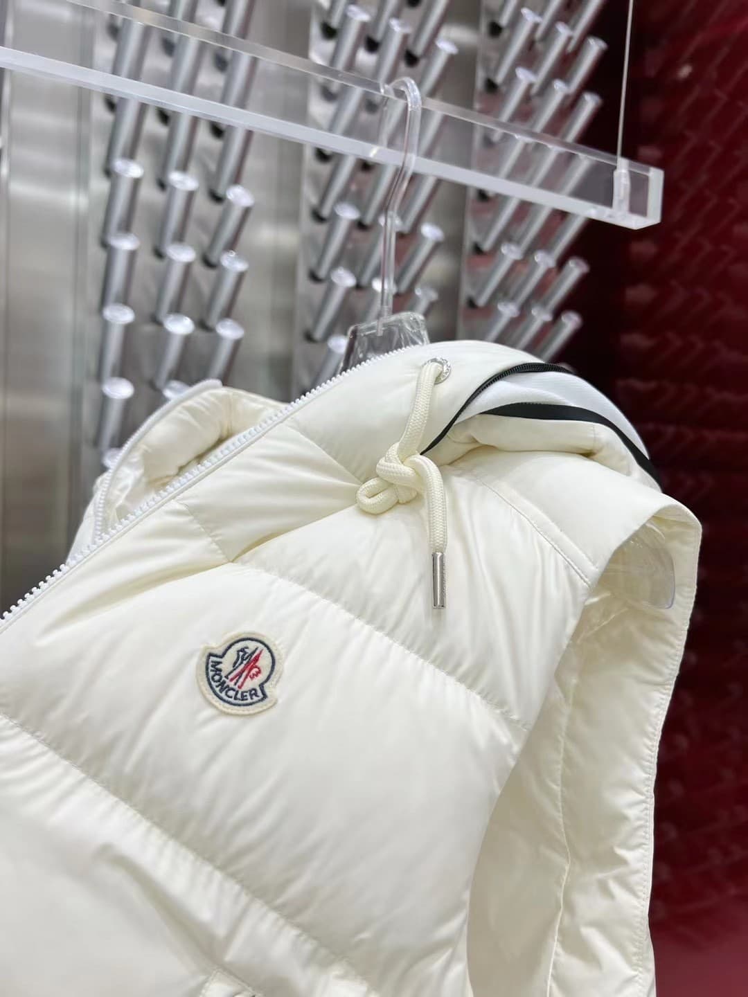 C11040 🇫🇷𝐌𝐎𝐍𝐂𝐋𝐄𝐑/Monggu連帽 down vest — image 5