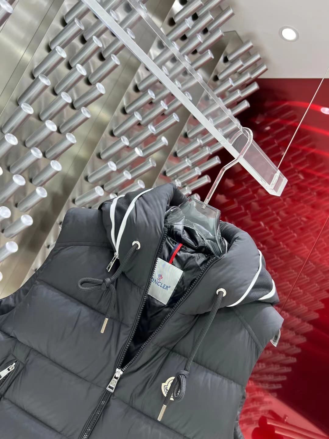 C11042 🇫🇷𝐌𝐎𝐍𝐂𝐋𝐄𝐑/Mongou連hooded down vest — image 5