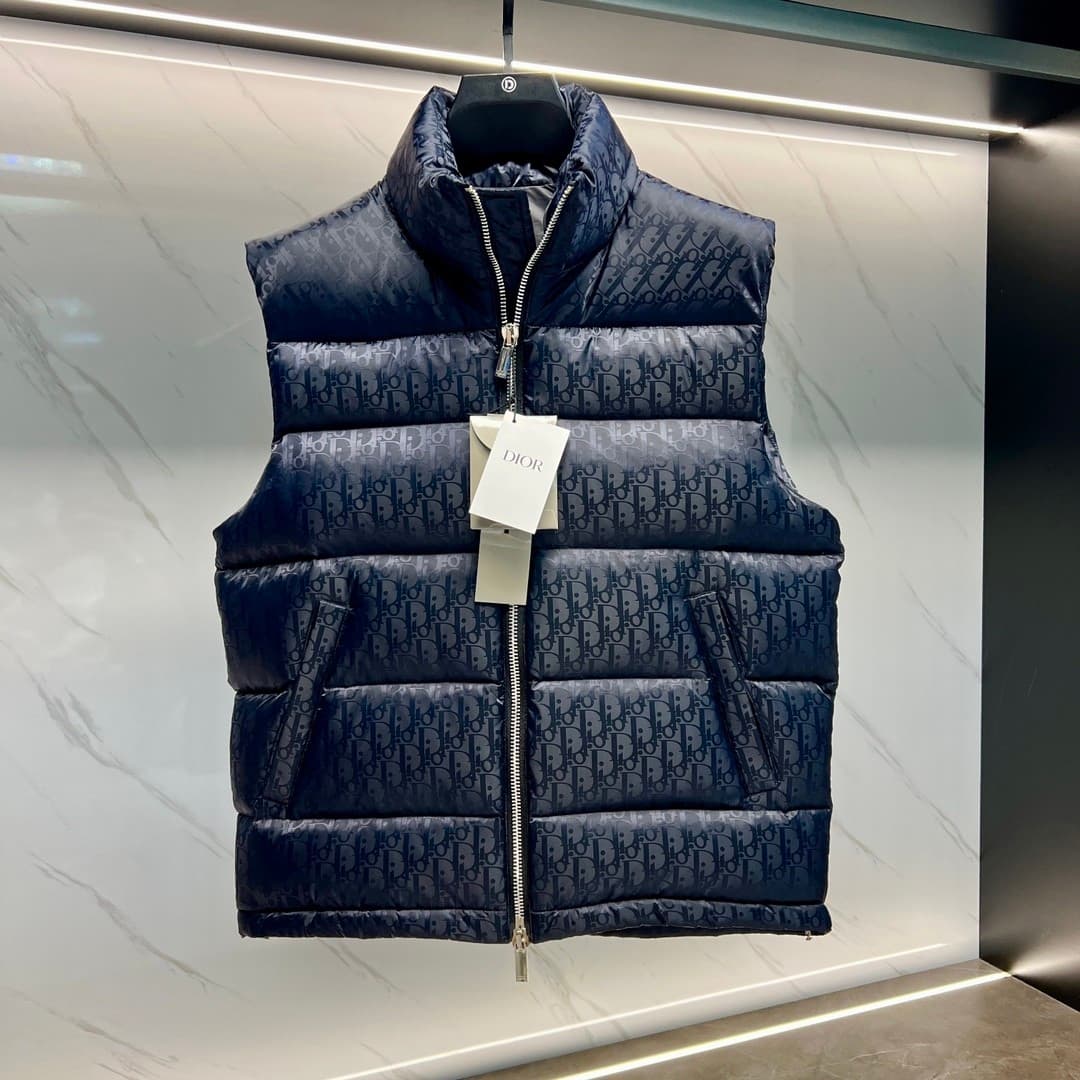 C11057 2025 new autumn/winter models 🆕 Down jackets. Original 1 and 1: custom metal accessories imported directly. Welcome to the store for comparison. Absolutely high quality. Made with top-quality 95 white duck down – ultra soft, fluffy and full of feat — image 5
