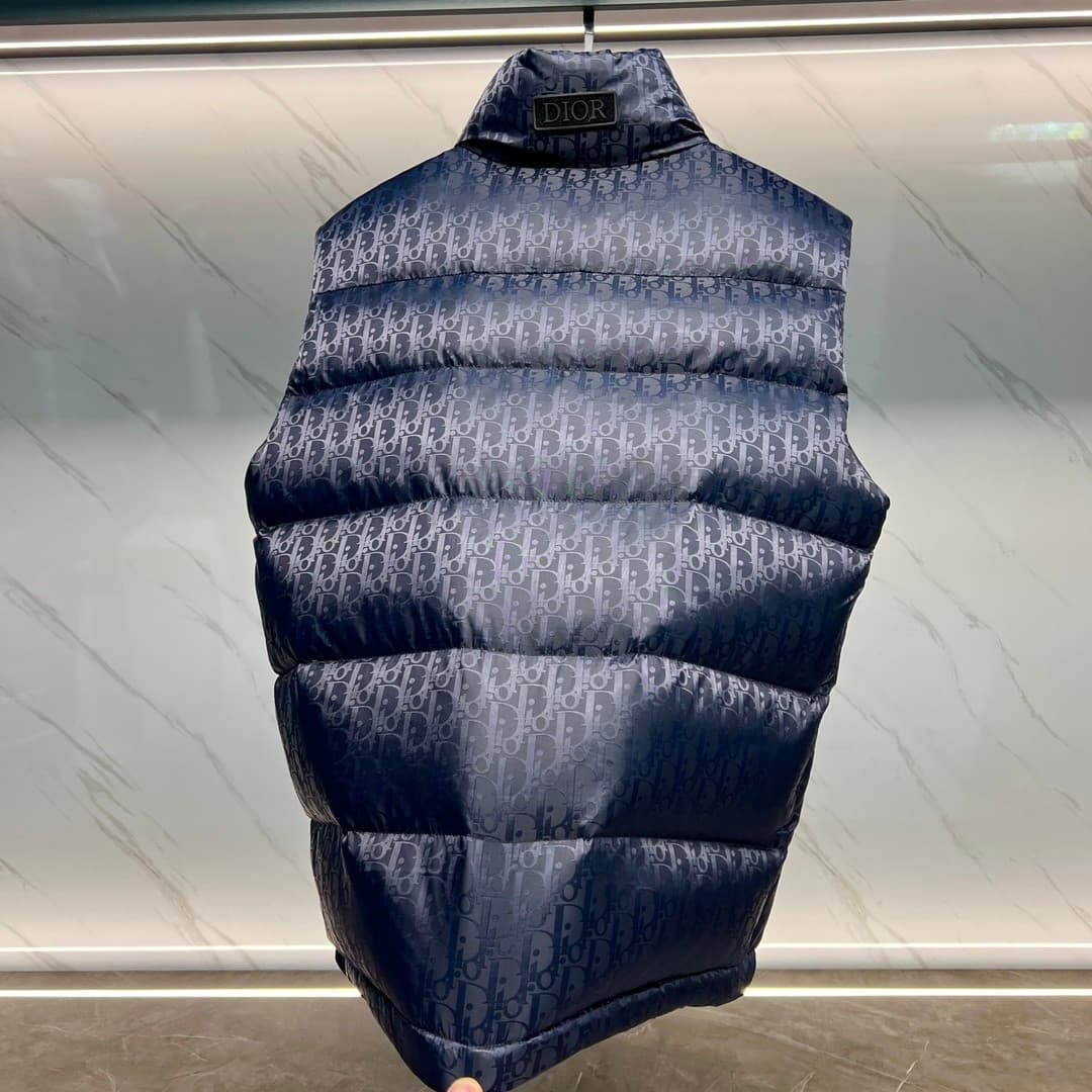 C11057 2025 new autumn/winter models 🆕 Down jackets. Original 1 and 1: custom metal accessories imported directly. Welcome to the store for comparison. Absolutely high quality. Made with top-quality 95 white duck down – ultra soft, fluffy and full of feat — image 7