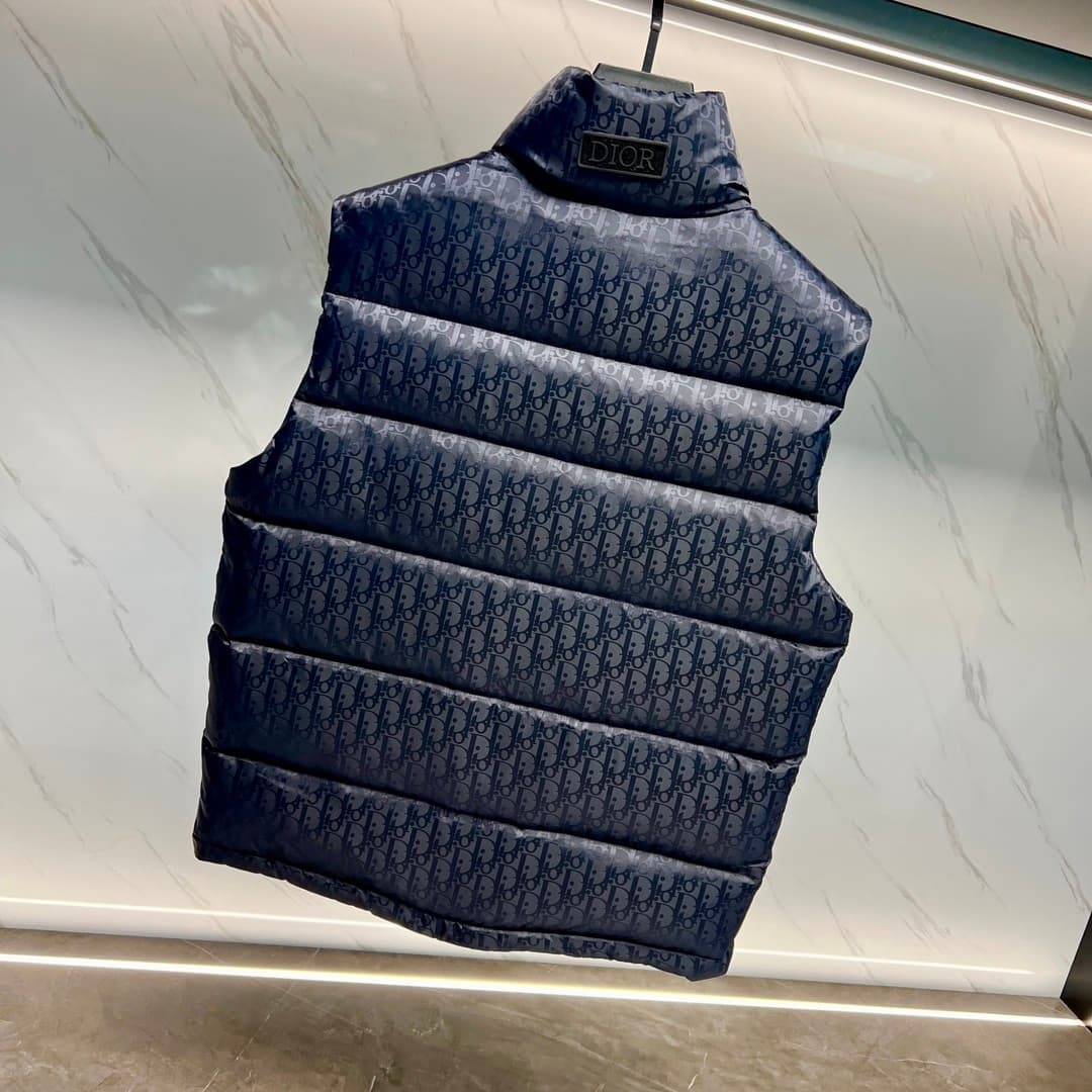 C11057 2025 new autumn/winter models 🆕 Down jackets. Original 1 and 1: custom metal accessories imported directly. Welcome to the store for comparison. Absolutely high quality. Made with top-quality 95 white duck down – ultra soft, fluffy and full of feat — image 8