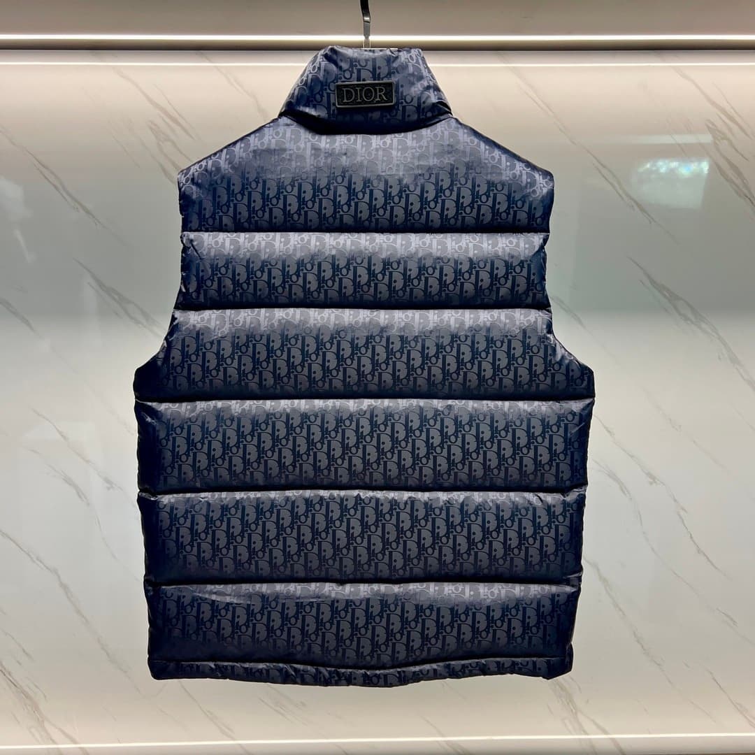 C11057 2025 new autumn/winter models 🆕 Down jackets. Original 1 and 1: custom metal accessories imported directly. Welcome to the store for comparison. Absolutely high quality. Made with top-quality 95 white duck down – ultra soft, fluffy and full of feat — image 6