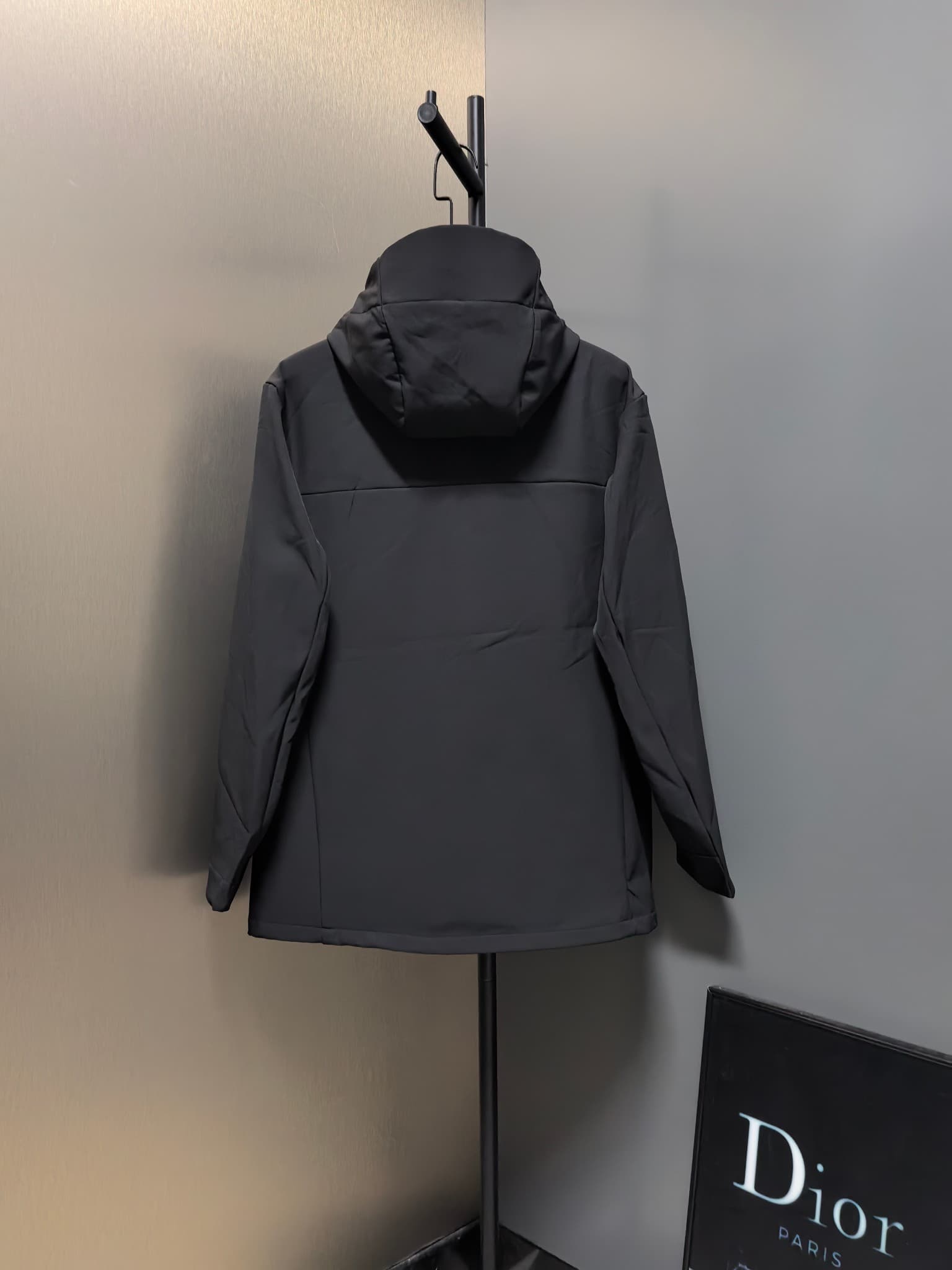 C12521 2026 latest model 【Top version】 New autumn/winter men’s jacket! A wind and rain-resistant hooded coat that is essential in an autumn/winter wardrobe! The logo printed on the chest gives a more stylish look; the classic silhouette makes it a must-ha — image 7