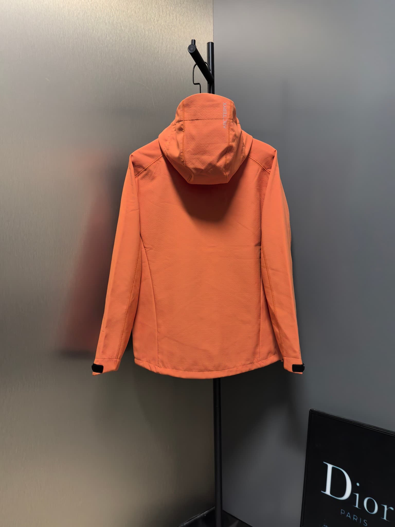 C12520 2026 latest model 【Top version】 New autumn/winter men’s clothing – soft-shell windproof and waterproof jacket! The cap with a logo print on the chest makes it a must-have item in any autumn/winter wardrobe. Classic, stylish cut – a perfect choice f — image 7