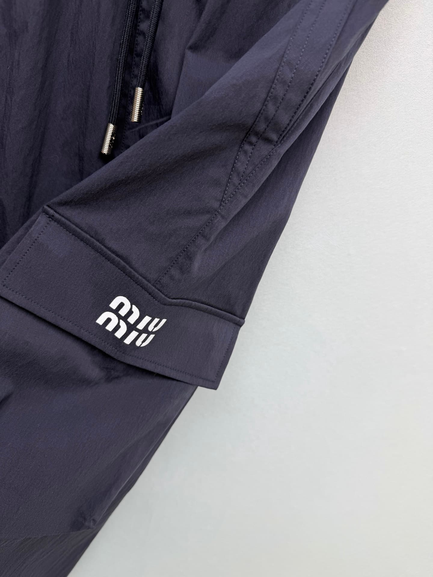 C18458 🔥🔥MIUMI*26 new vintage/retro workwear miniskirt! The MIU-style workwear miniskirt perfectly balances “coolness” and “girliness”. Made of quick-drying nylon fabric, it is extremely breathable in summer, wrinkle-resistant and easy to care for—no need — image 5