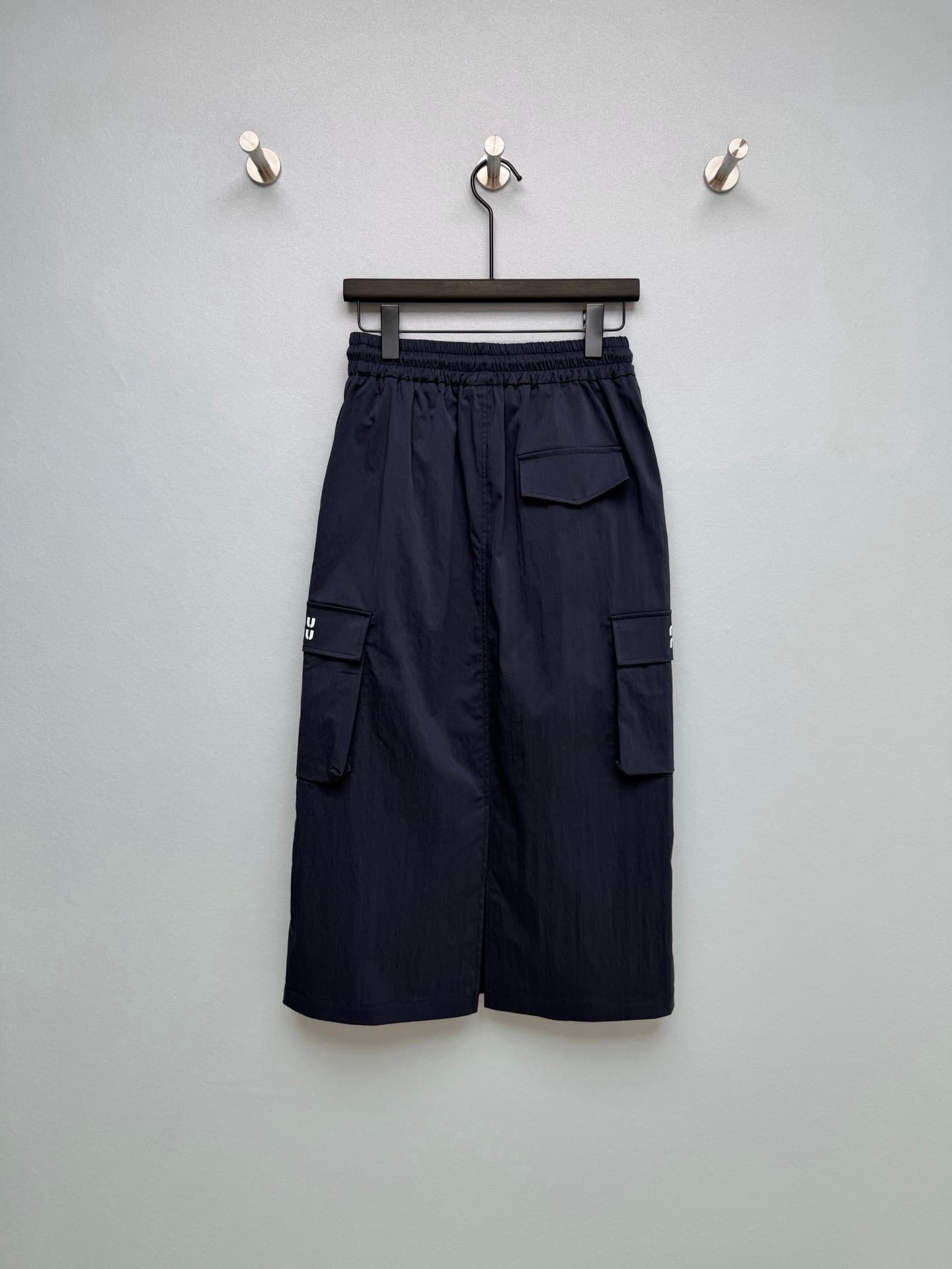 C18458 🔥🔥MIUMI*26 new vintage/retro workwear miniskirt! The MIU-style workwear miniskirt perfectly balances “coolness” and “girliness”. Made of quick-drying nylon fabric, it is extremely breathable in summer, wrinkle-resistant and easy to care for—no need — image 7