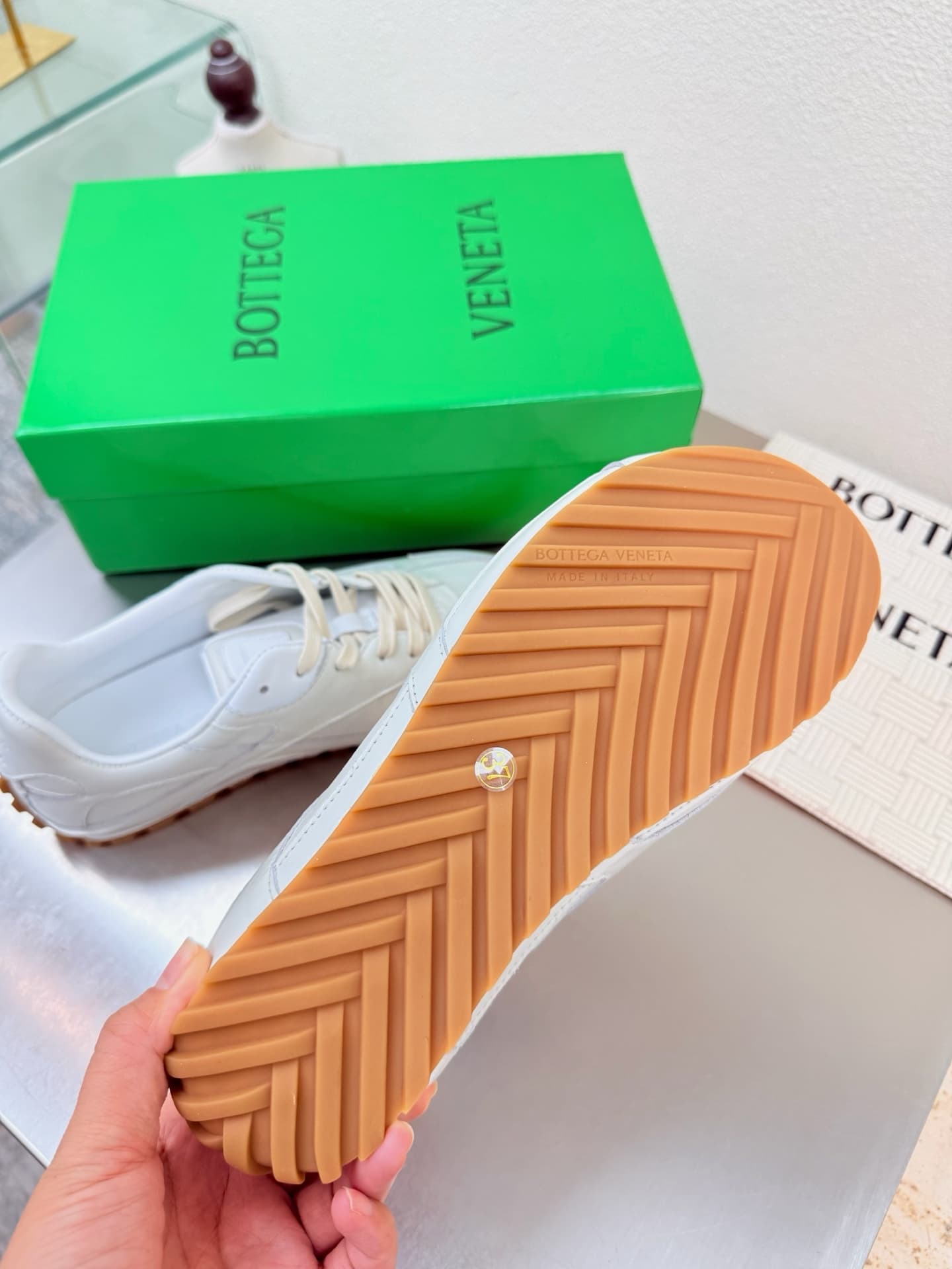 C227 Full cowhide BV Orbit Flash sneakers — image 5