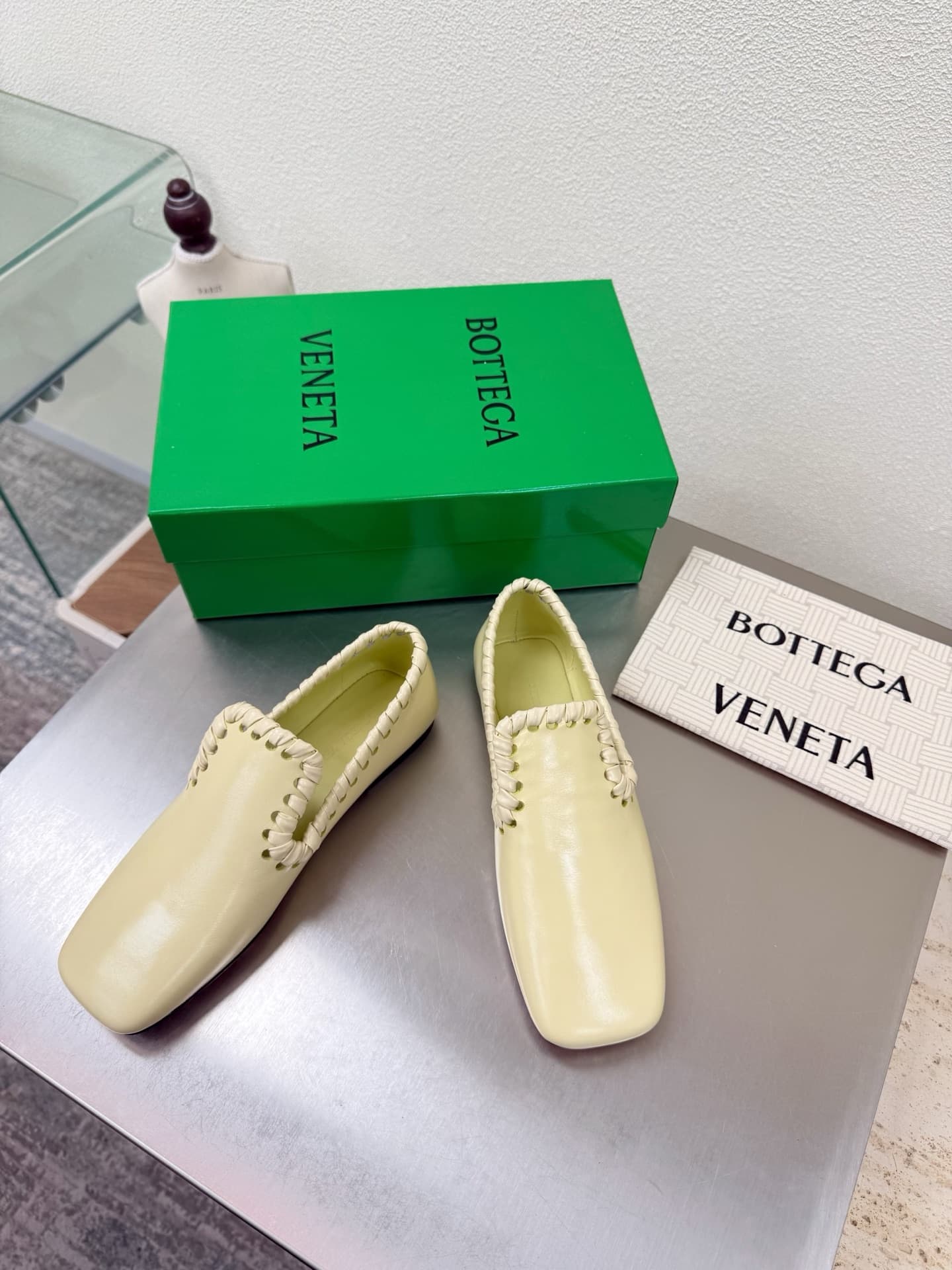 C234 Ms. BV’s Sabato flat sandals, with leather straps at the toe, high-end quality — image 8