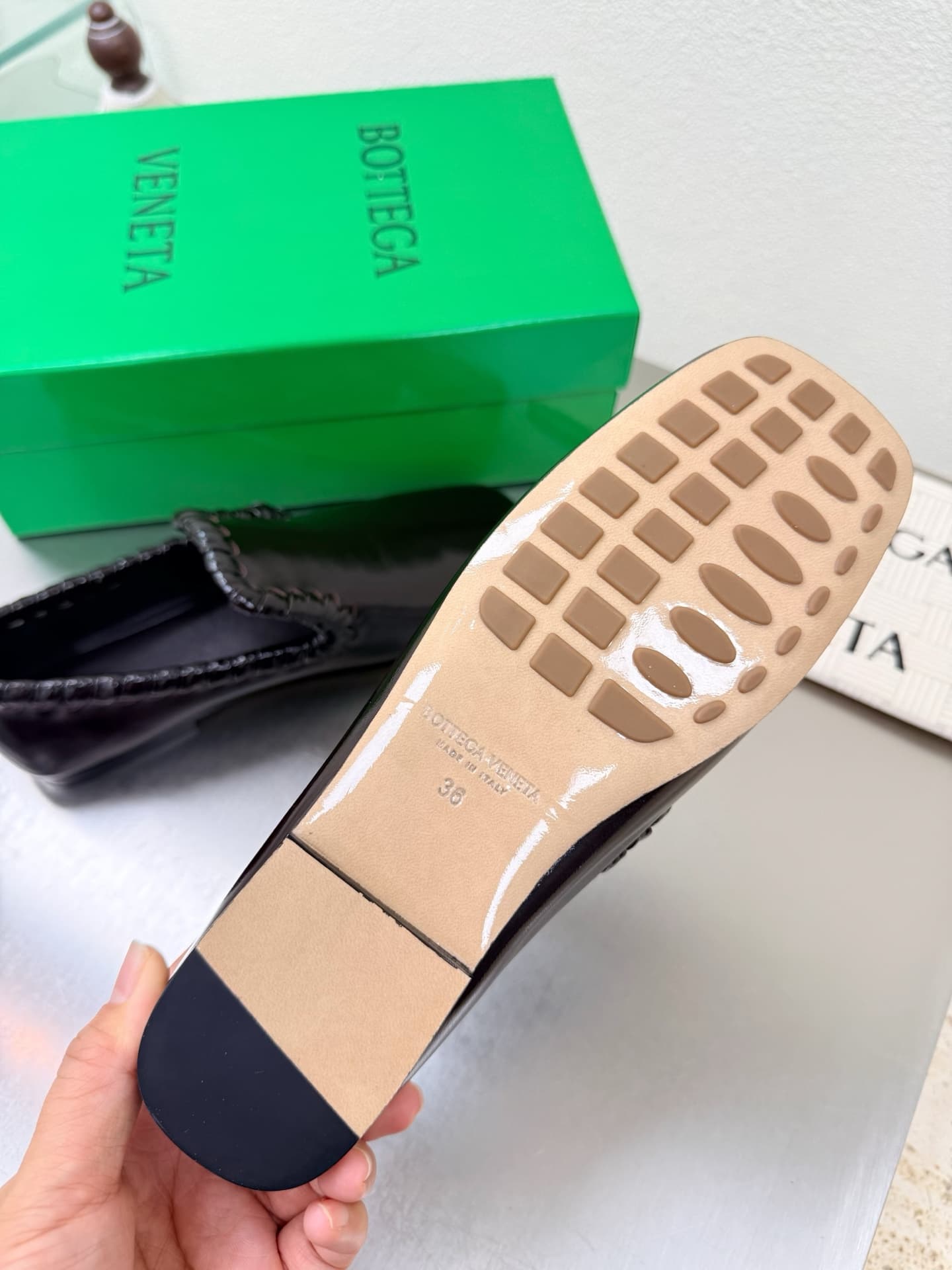 C232 Ms. BV’s Sabato flat sandals, with leather at the toe, high-quality craftsmanship — image 7