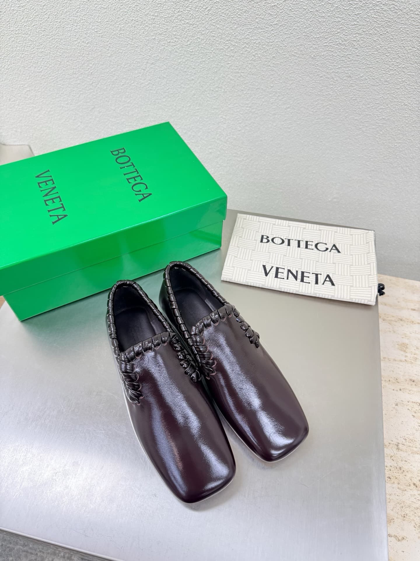C232 Ms. BV’s Sabato flat sandals, with leather at the toe, high-quality craftsmanship — image 6