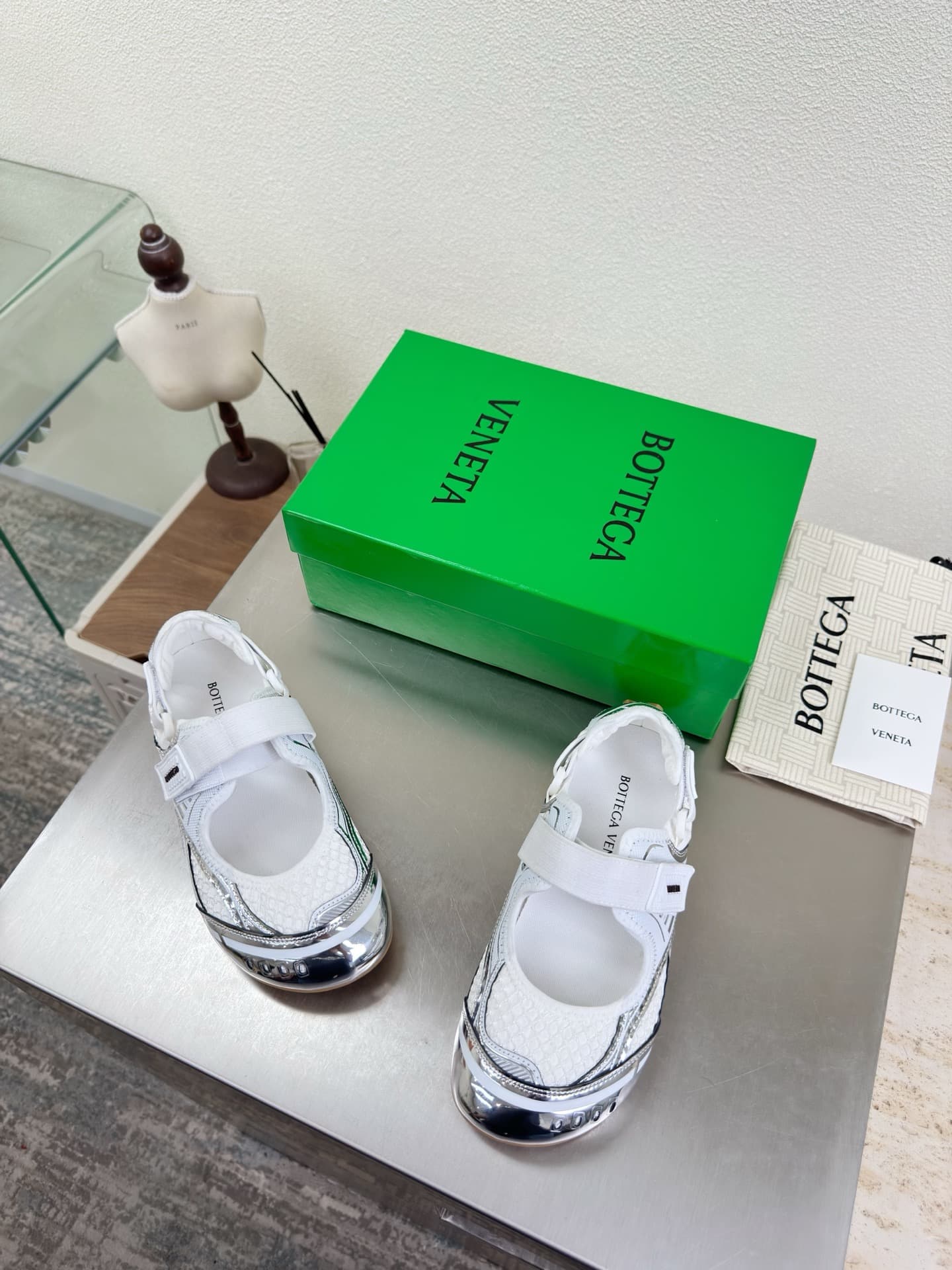 C173 Men’s and women’s Mary Jane BV Orbit Flash sneakers — image 8