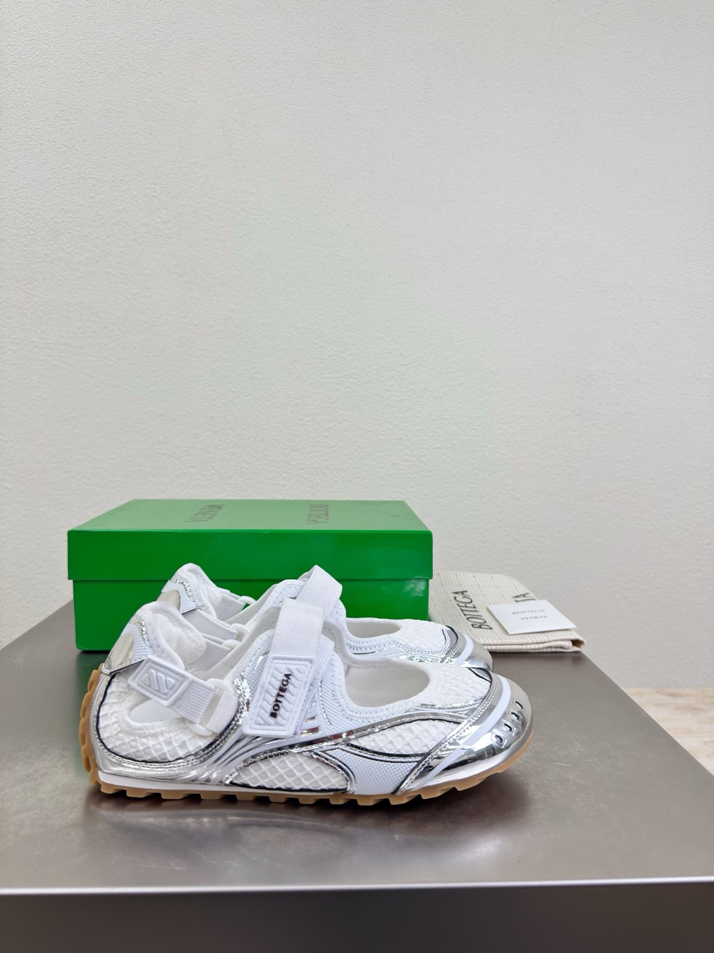 C173 Men’s and women’s Mary Jane BV Orbit Flash sneakers — image 3