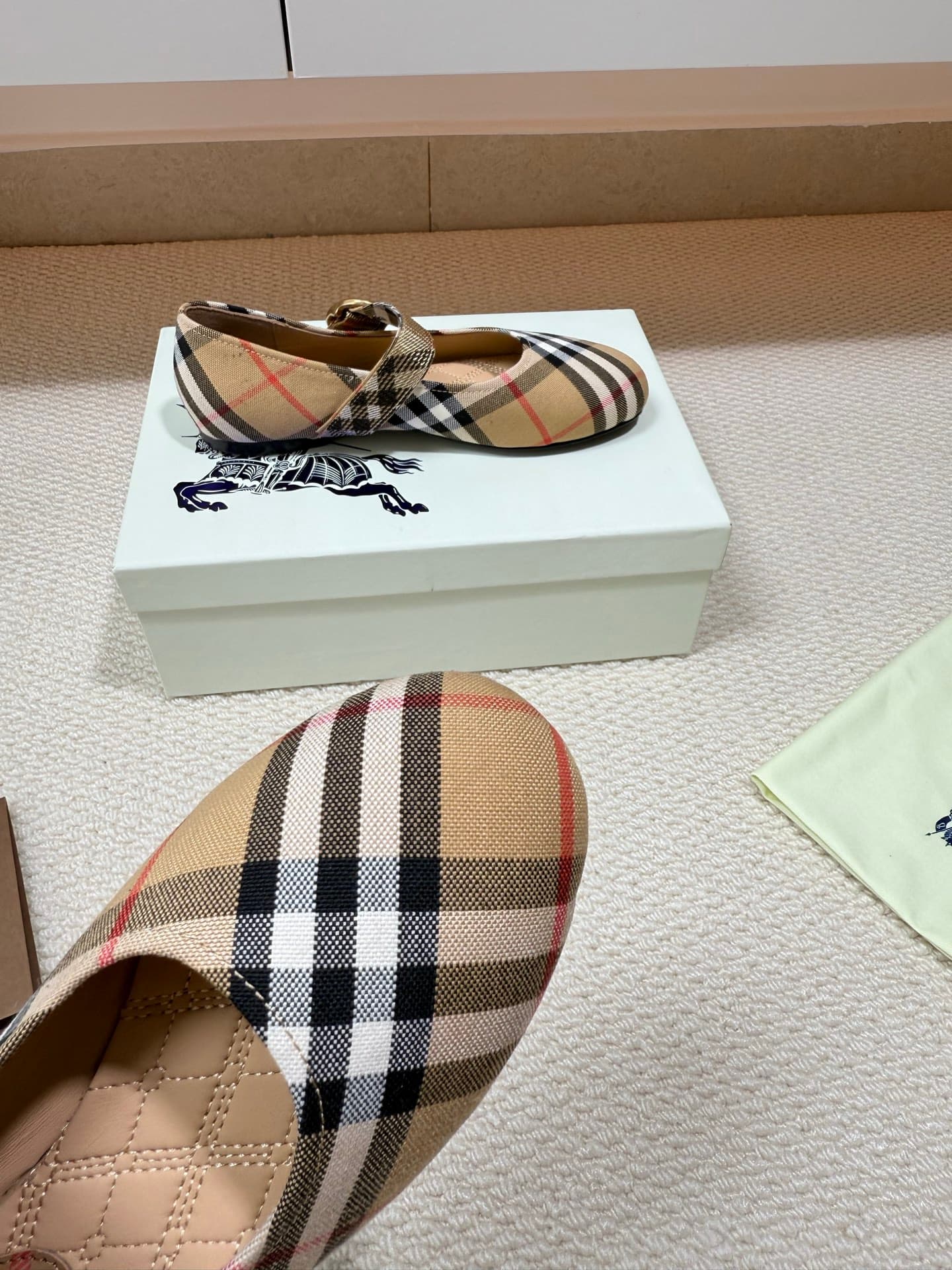 D3194 BURBERRY Brocade Belt Ballet Shoes — image 5