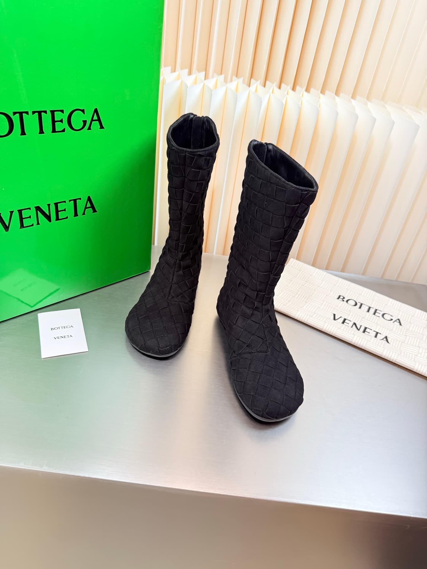 D13722 Hand-woven BV Atomic flat-bottomed round-toe short boots — image 3