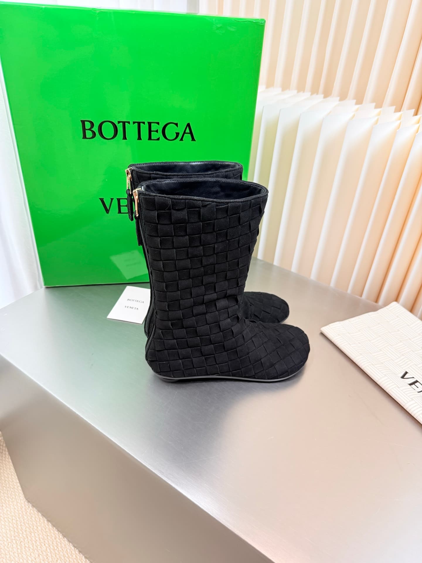 D13722 Hand-woven BV Atomic flat-bottomed round-toe short boots — image 2