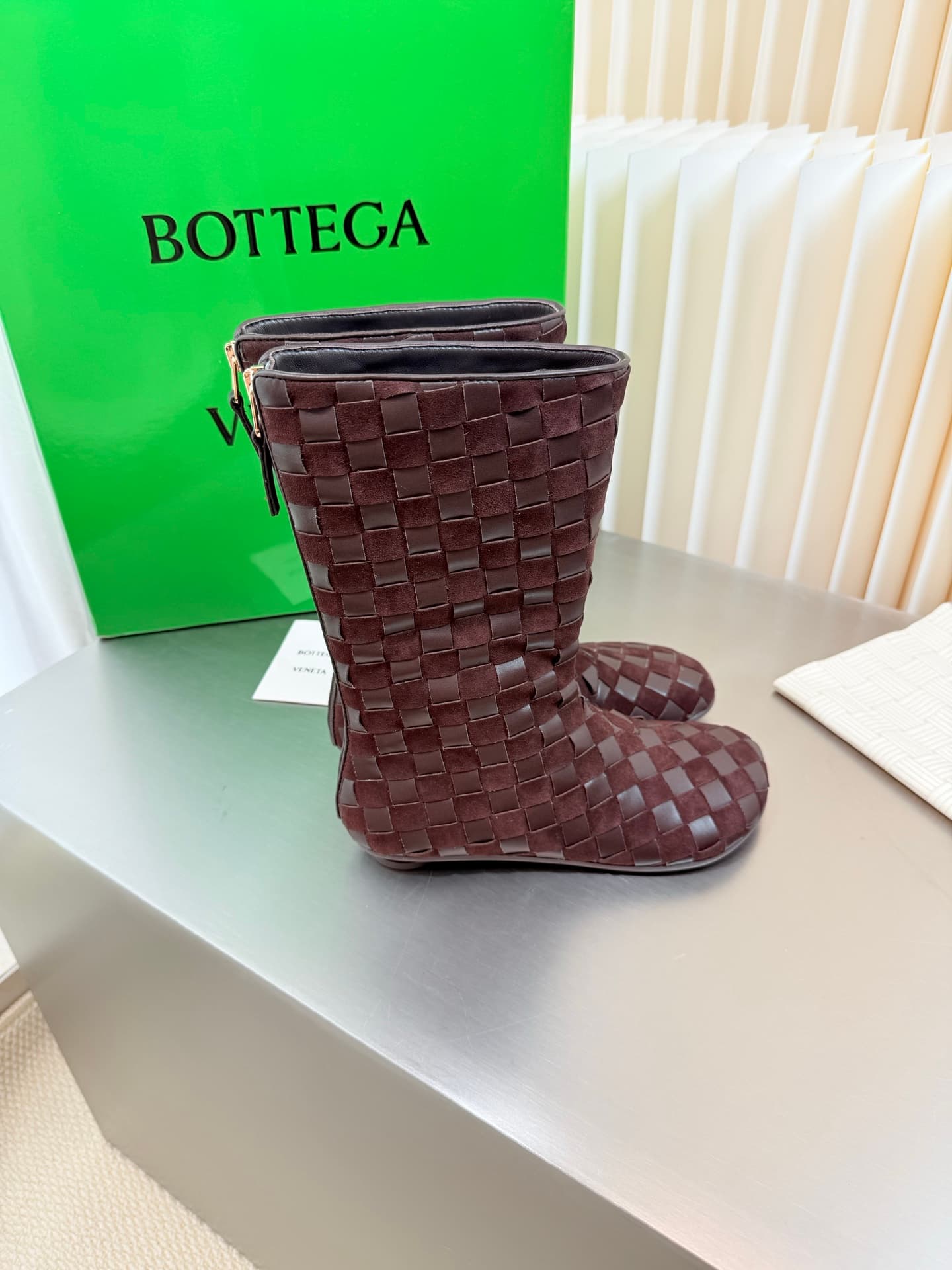 D13720 Hand-woven BV Atomic flat-top, round-toe, short boots — image 2