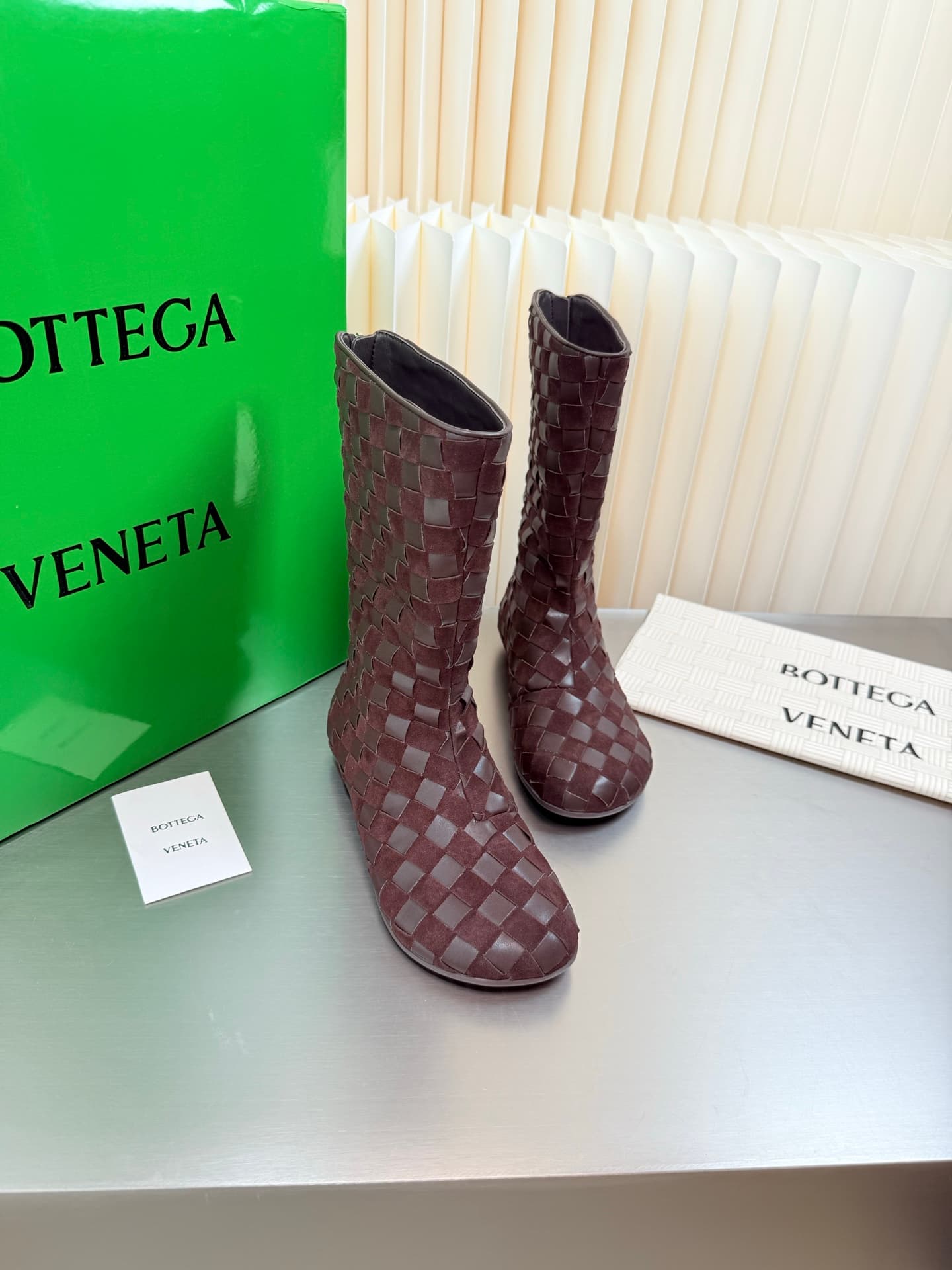 D13720 Hand-woven BV Atomic flat-top, round-toe, short boots — image 4