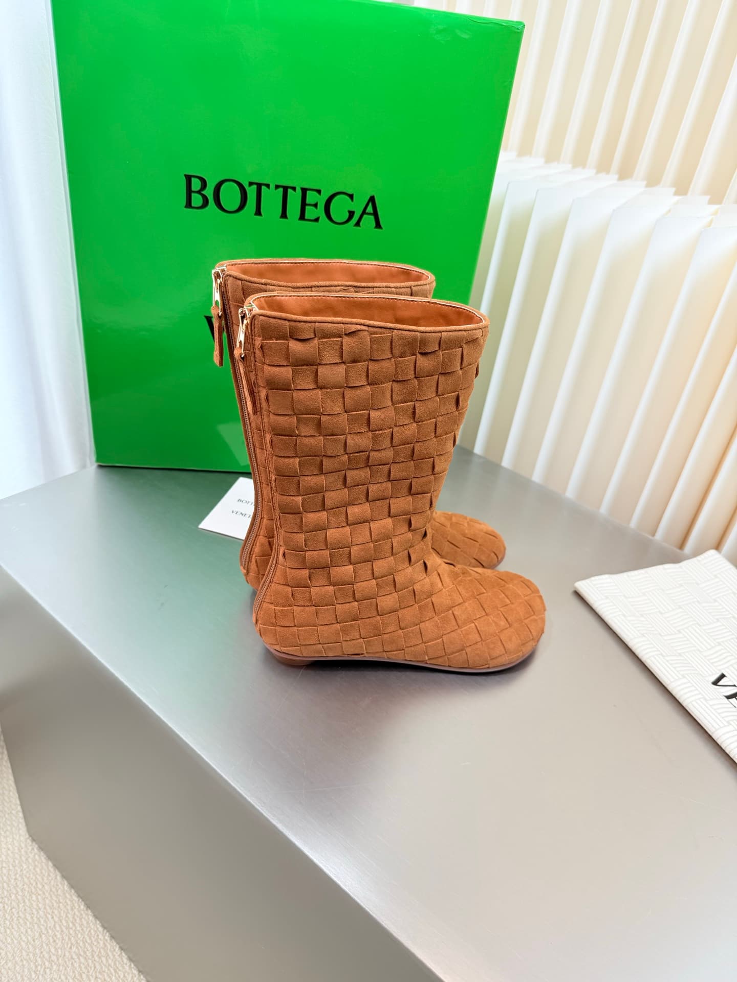 D13719 Hand-woven BV Atomic flat-bottomed round-toe short boots — image 2