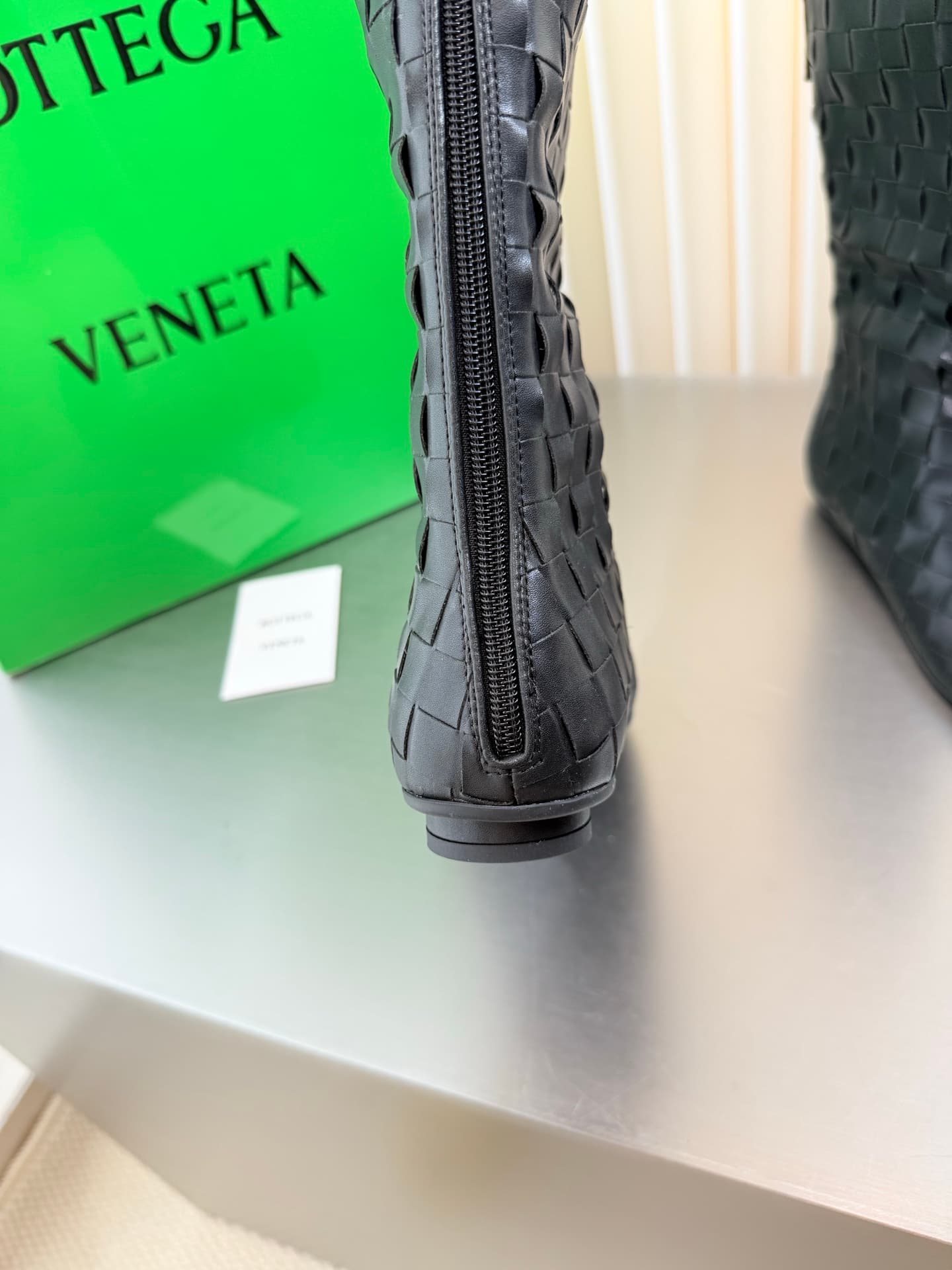 D13717 Hand-woven BV Atomic flat-topped, round-toe short boots — image 8