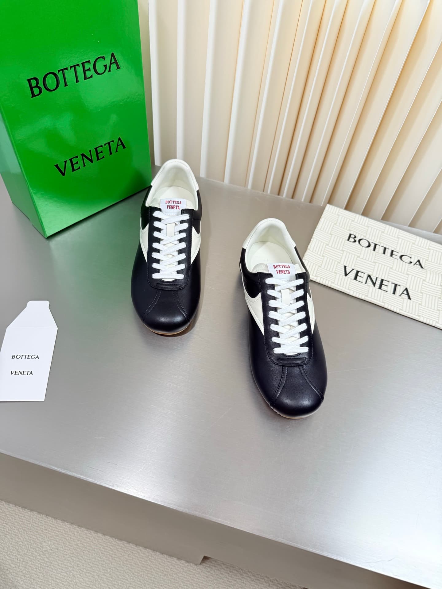 D13730 BV men’s and women’s shot sneakers — image 3