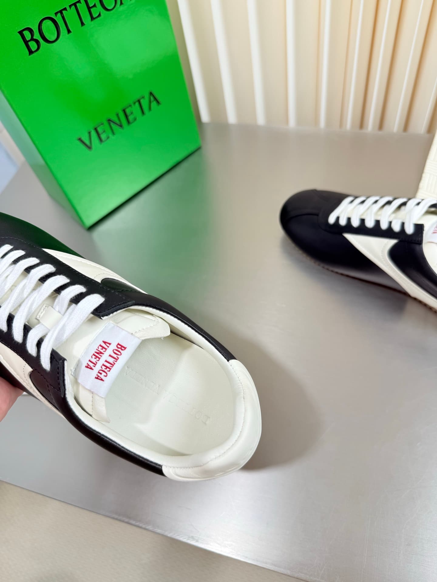 D13730 BV men’s and women’s shot sneakers — image 7
