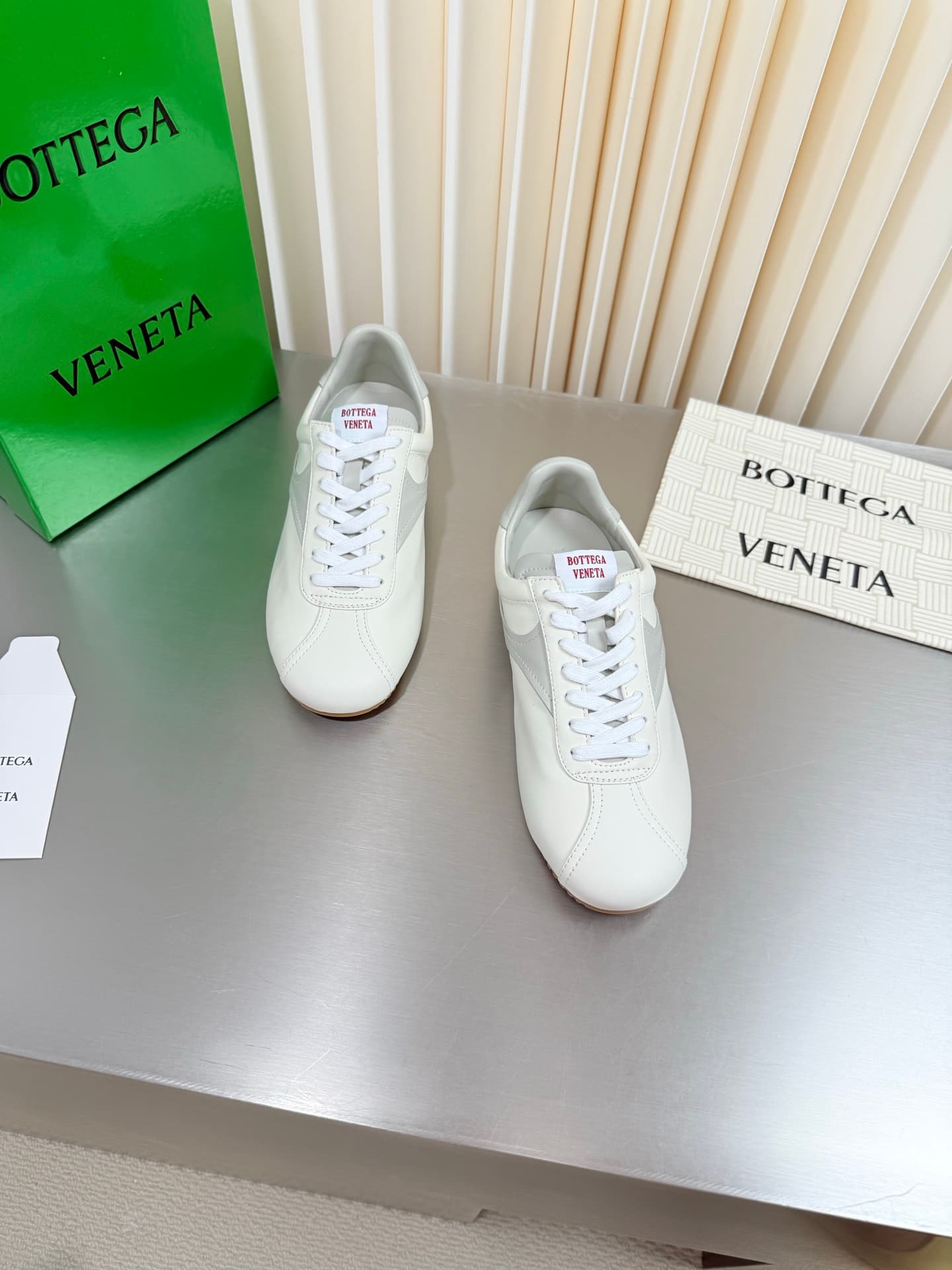 D13729 BV men’s and women’s shot sneakers — image 3