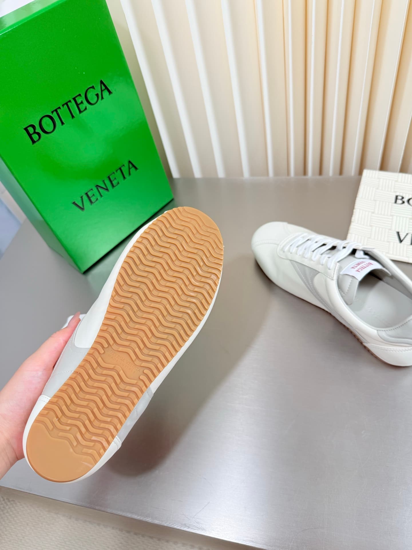 D13729 BV men’s and women’s shot sneakers — image 8
