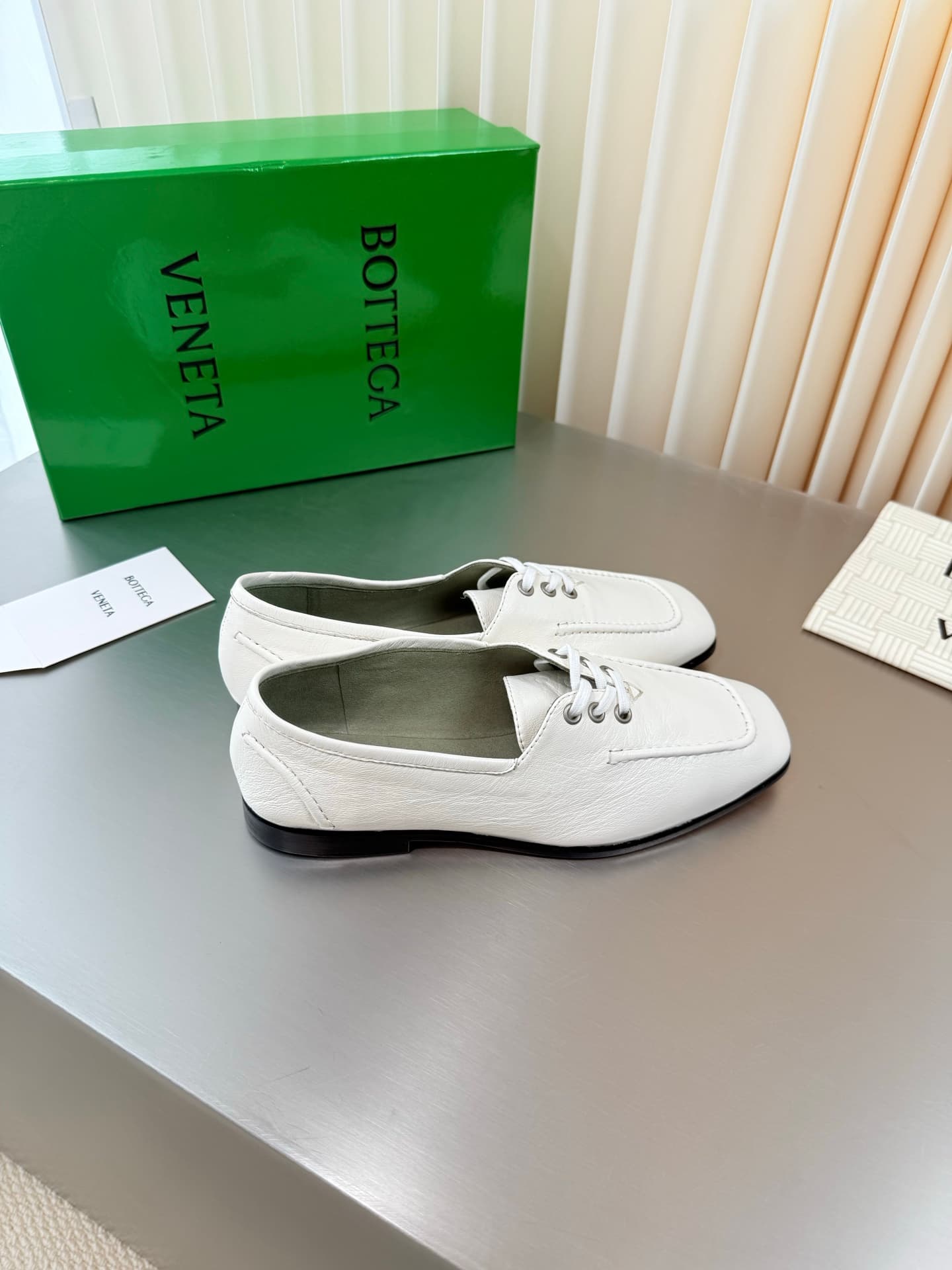D13734 BV quality cowhide flat-toe LeFevre shoes — image 2