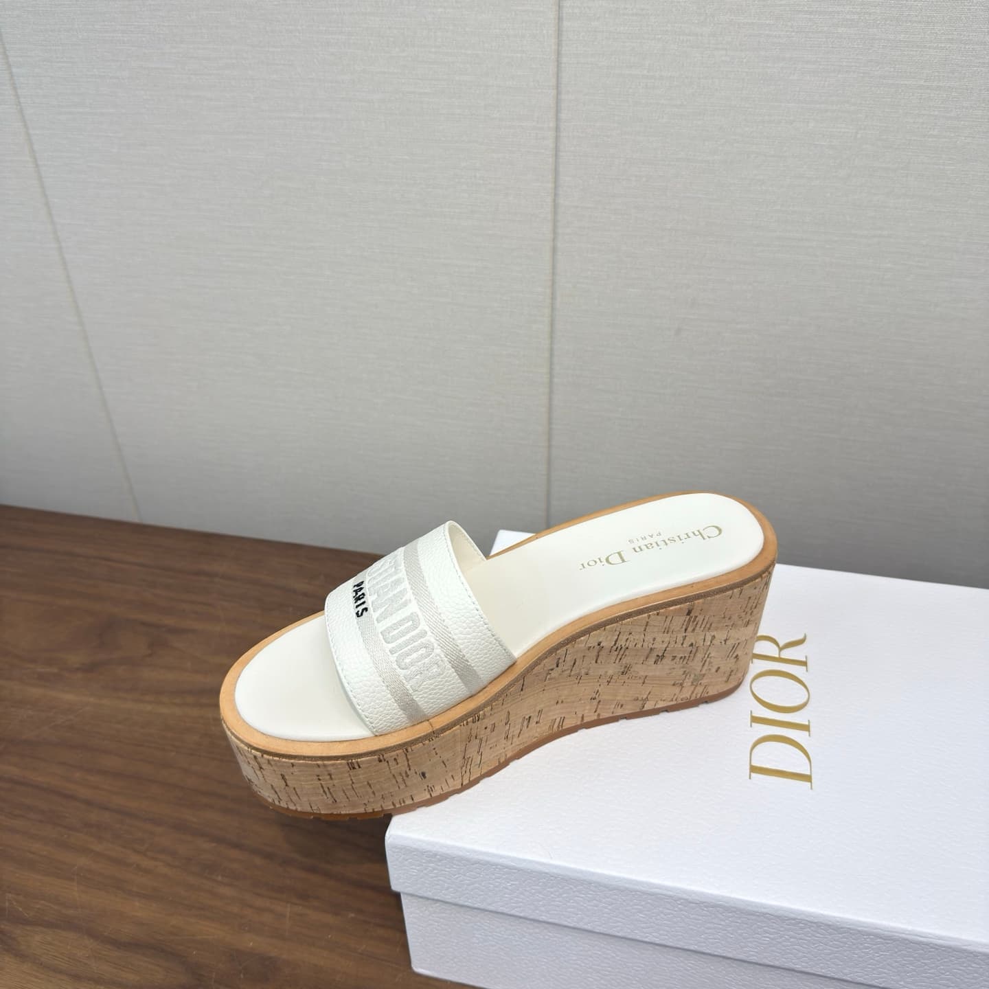 D5762 Dior 26ss – New spring/summer slippers with thick soles — image 4