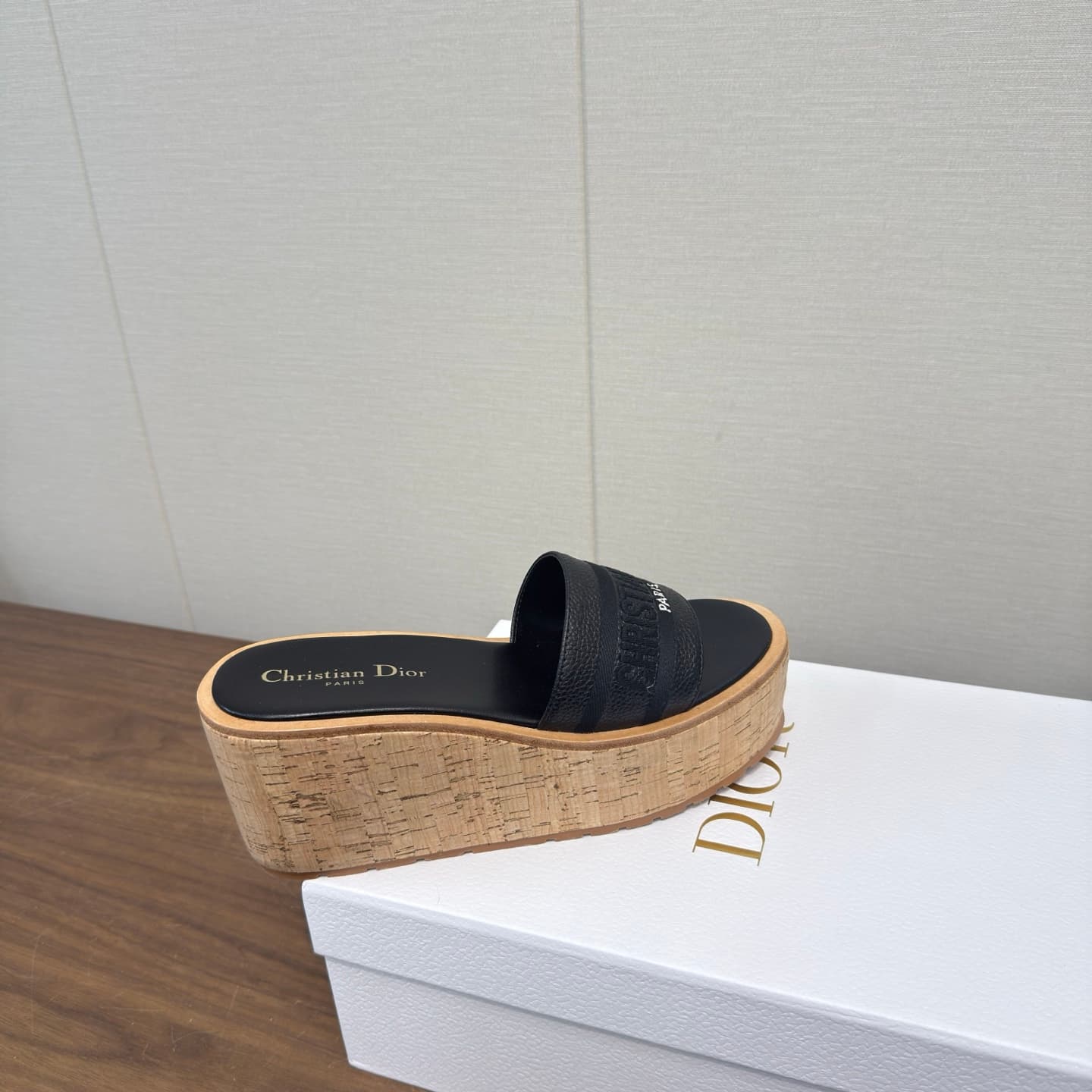D5760 Dior 26ss – New spring/summer slip-ons with thick soles — image 7
