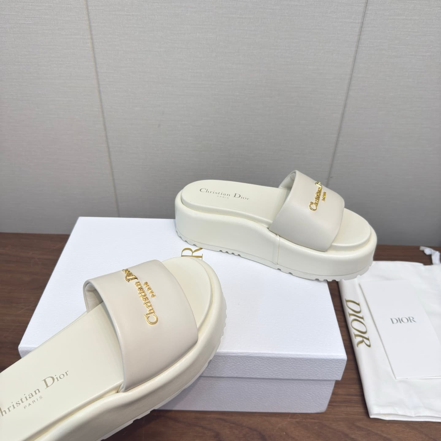D5768 Dior 26ss – New spring/summer slippers with thick soles — image 7