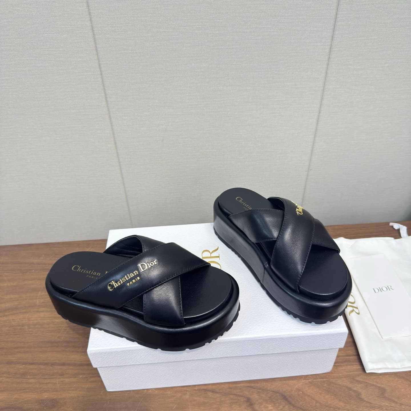 D5767 Dior 26ss – New spring/summer slippers with thick soles — image 3