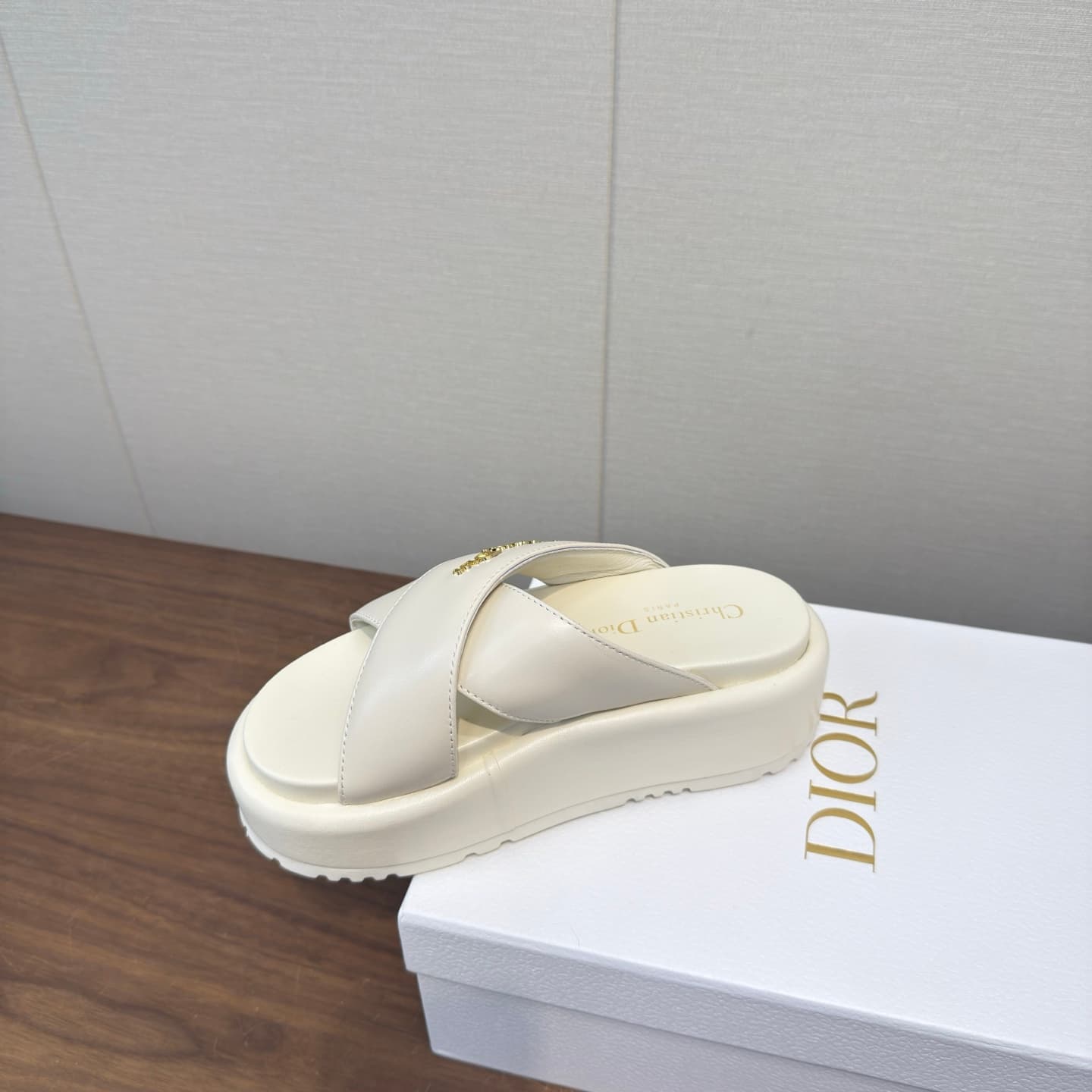 D5766 Dior 26ss – New spring/summer slippers with thick soles — image 4