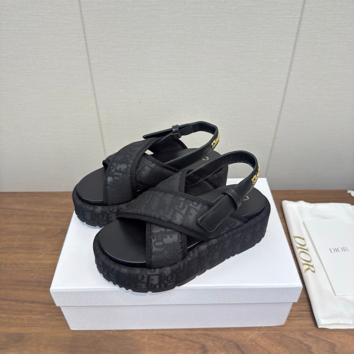 D5765 Dior 26ss – New spring/summer sandals with thick soles — image 2