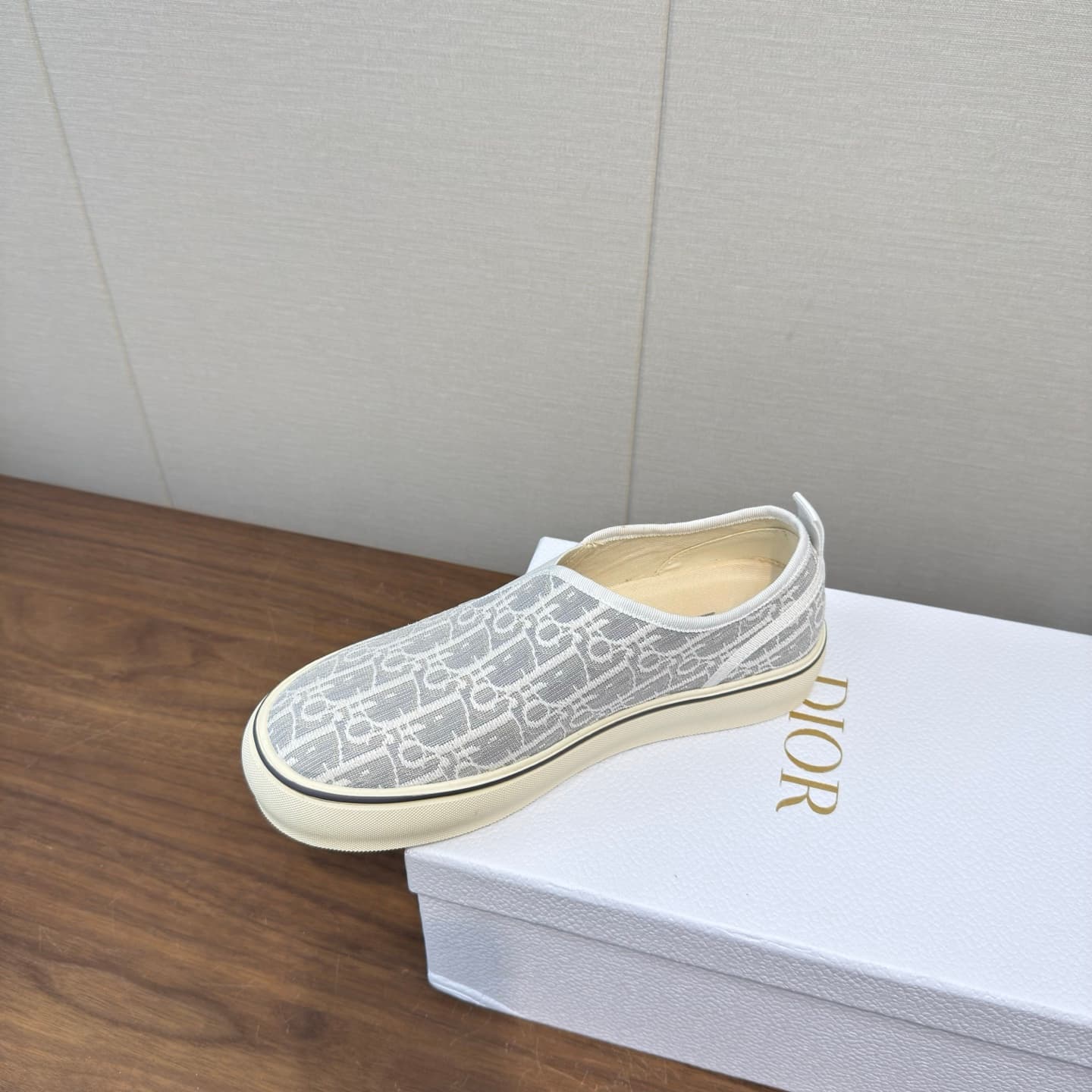 D5789 Dior’s latest 26ss spring collection – casual sports shoes, board shoes — image 4