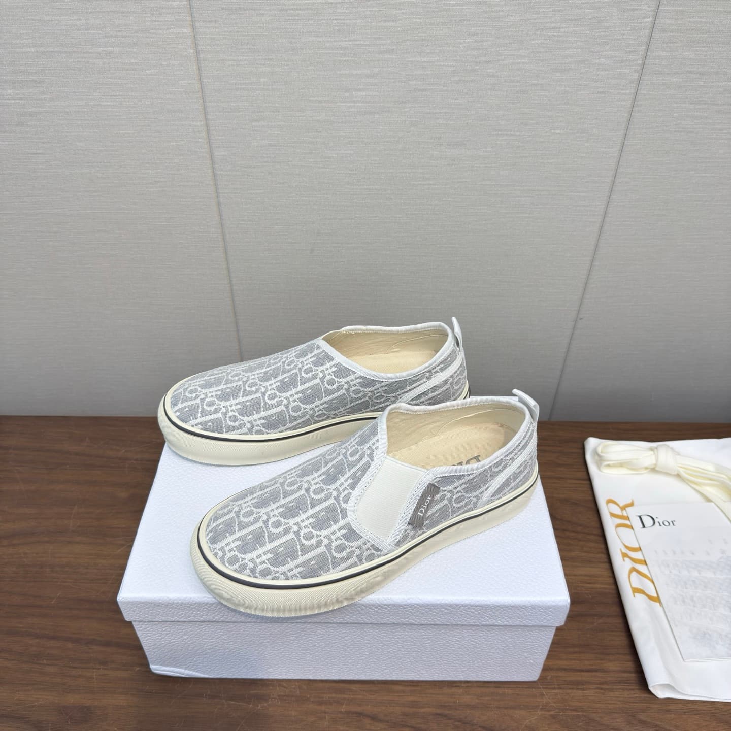 D5789 Dior’s latest 26ss spring collection – casual sports shoes, board shoes — image 2