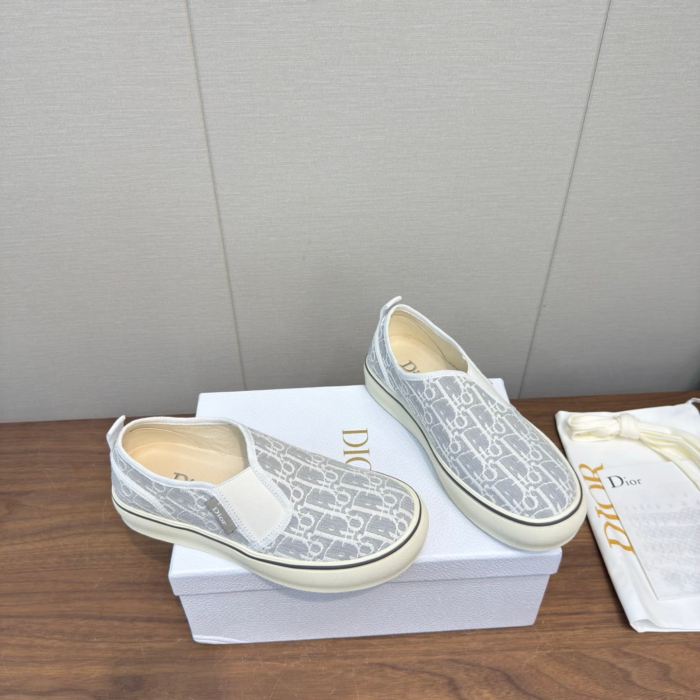 D5789 Dior’s latest 26ss spring collection – casual sports shoes, board shoes — image 3