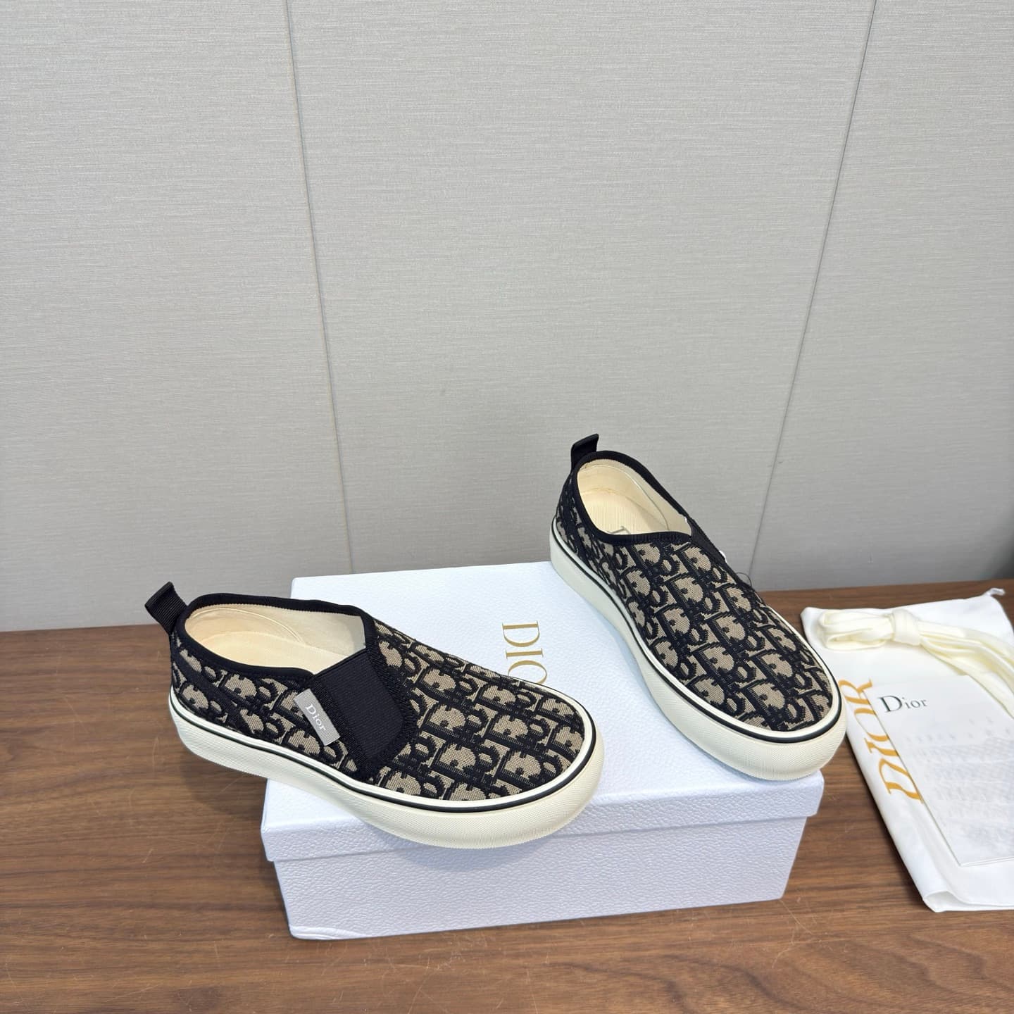 D5785 Dior’s latest 26ss spring collection – casual sports shoes, board shoes — image 3