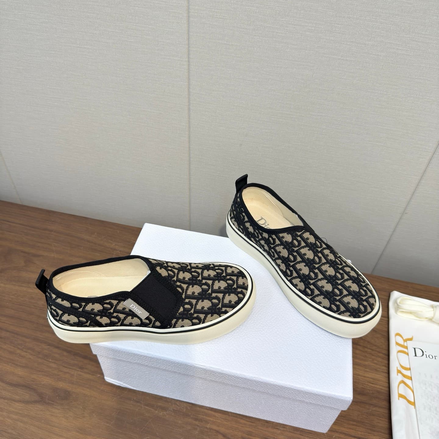 D5785 Dior’s latest 26ss spring collection – casual sports shoes, board shoes — image 7