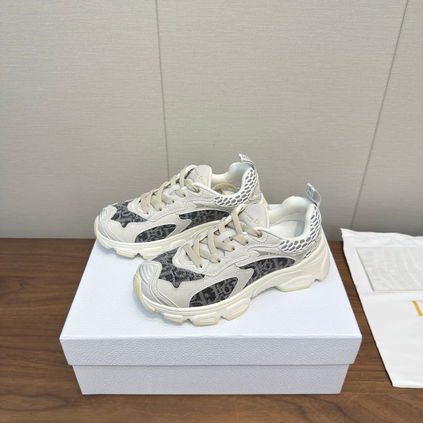 D5877 Dior 26s – New Arrival! Top-tier shoes, sports shoes, thick soles, semi-slippery design, casual shoes. Best version 💰 — image 2