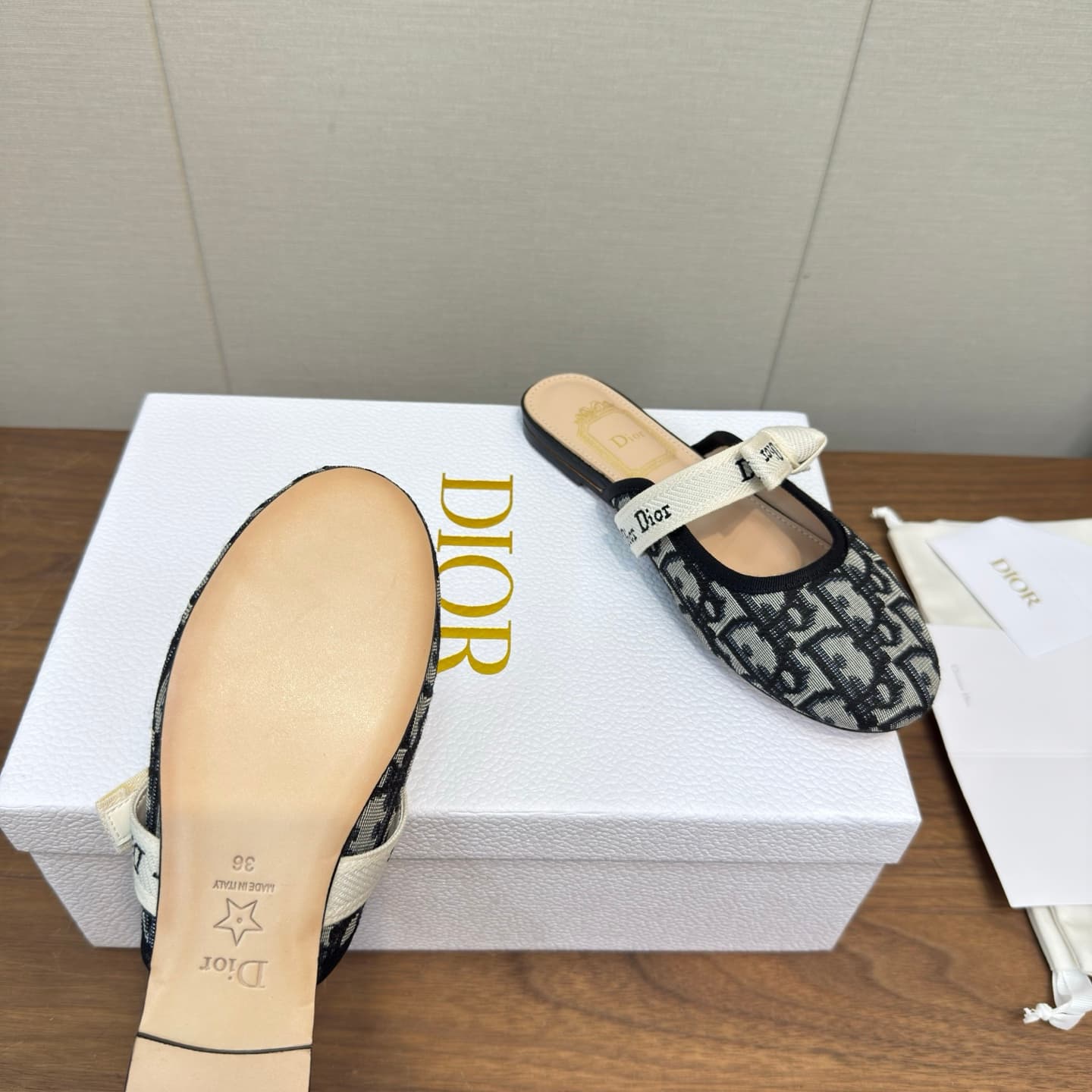 D5890 Dior 2026 – Latest bow tie🎀 with a bowler cap!!! — image 6