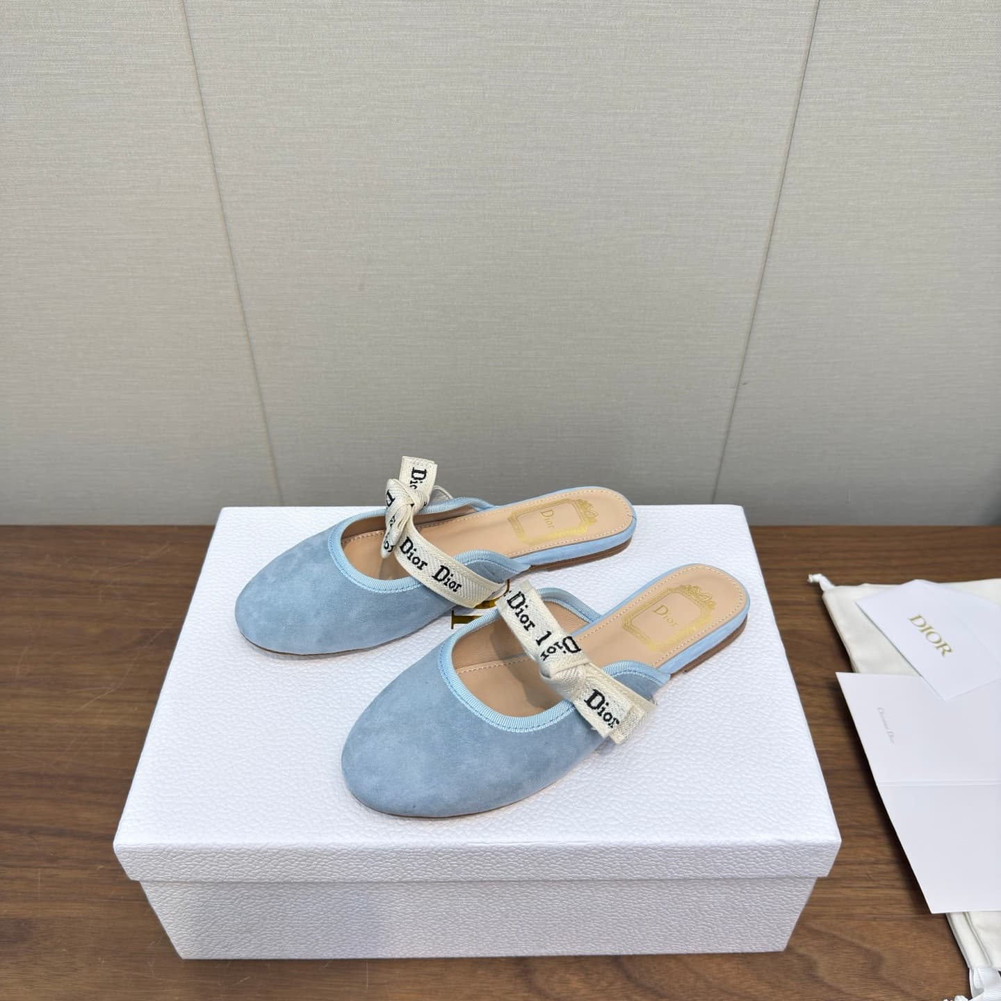 D5888 Dior 2026 – Latest bow 🎀 with a mullet hairstyle!!! — image 2