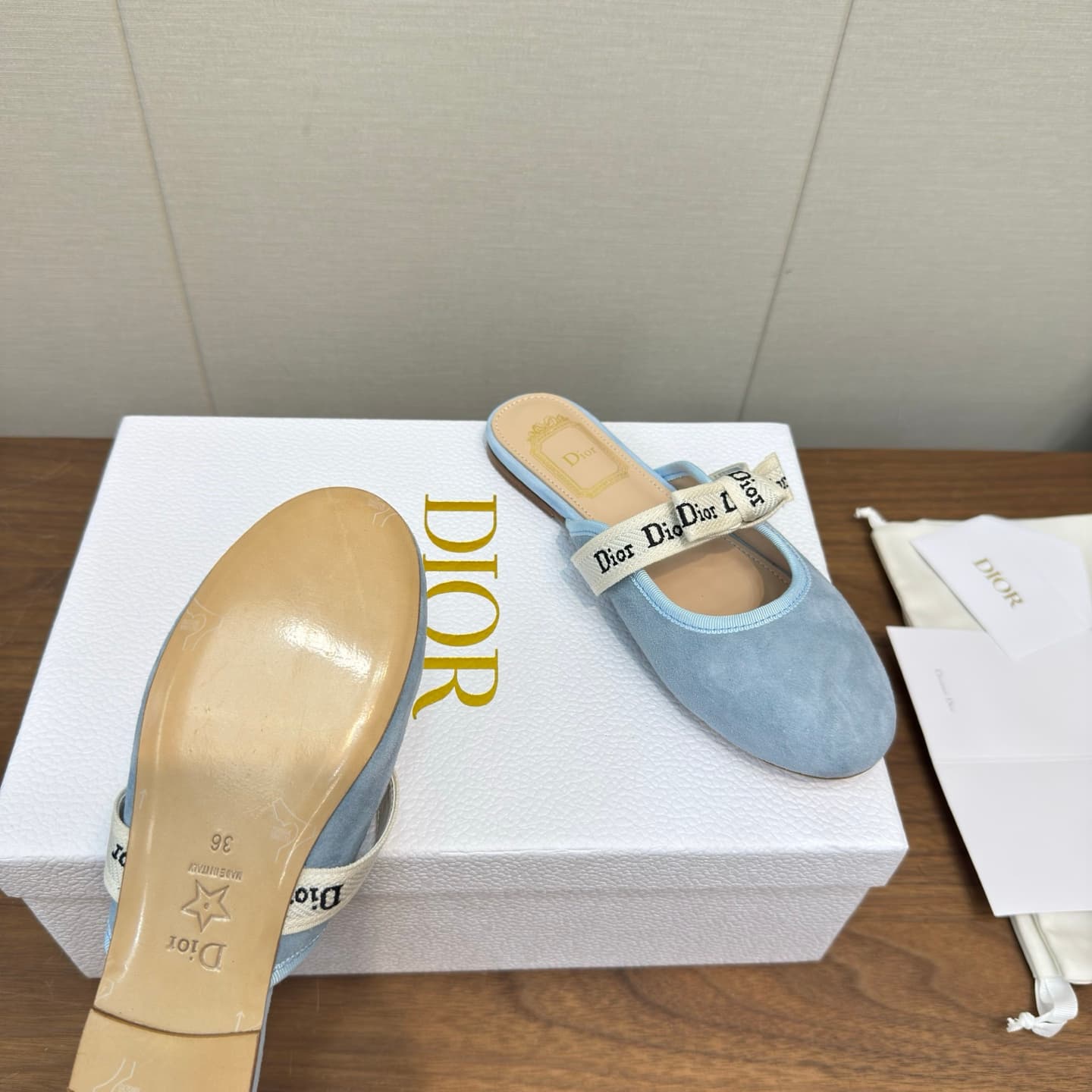 D5888 Dior 2026 – Latest bow 🎀 with a mullet hairstyle!!! — image 6