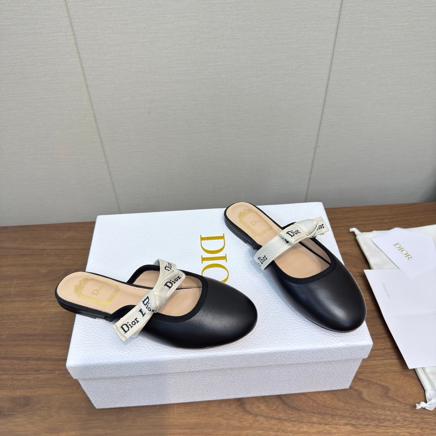 D5887 Dior 2026 – Latest bow 🎀 with a mule strap!!! — image 3
