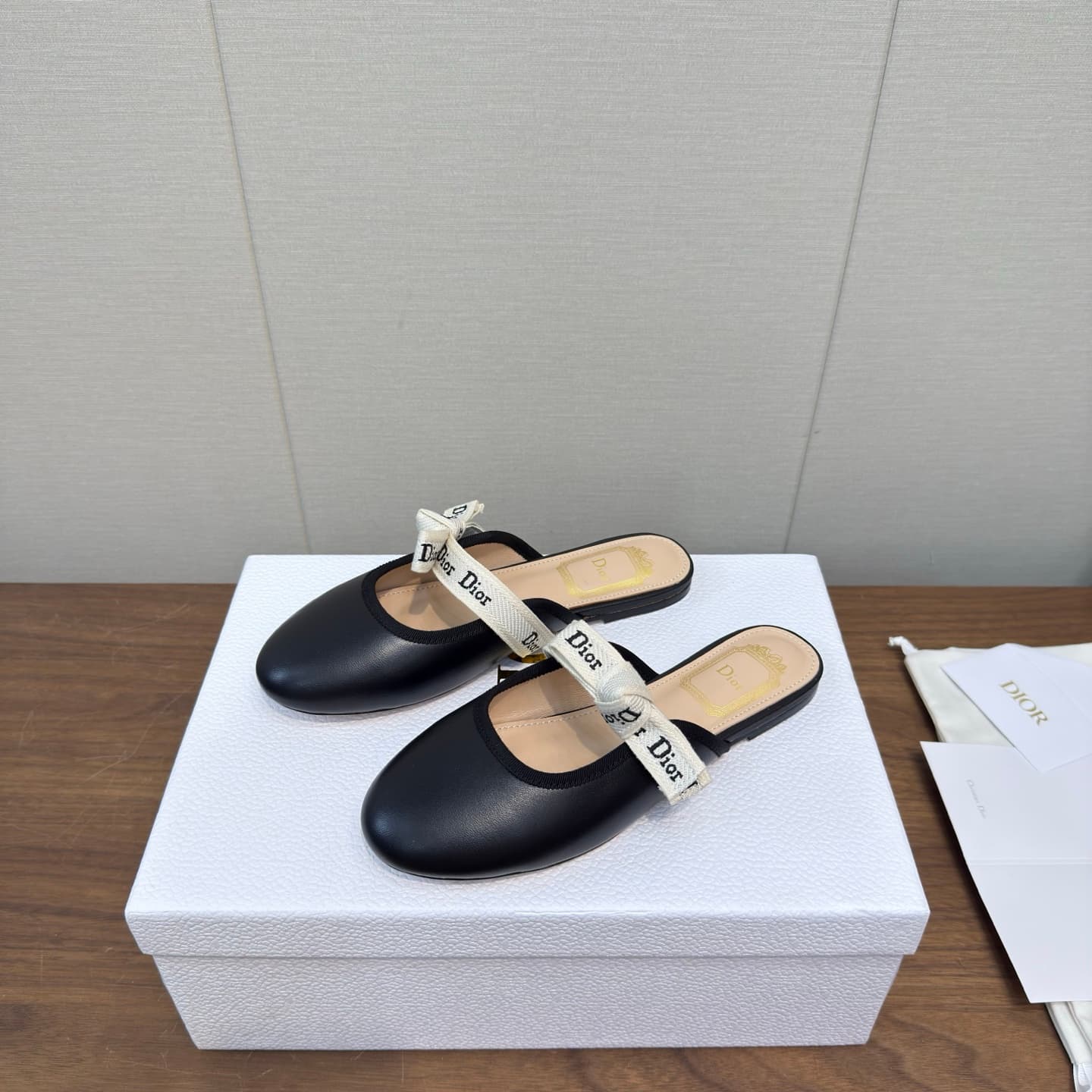 D5887 Dior 2026 – Latest bow 🎀 with a mule strap!!! — image 2