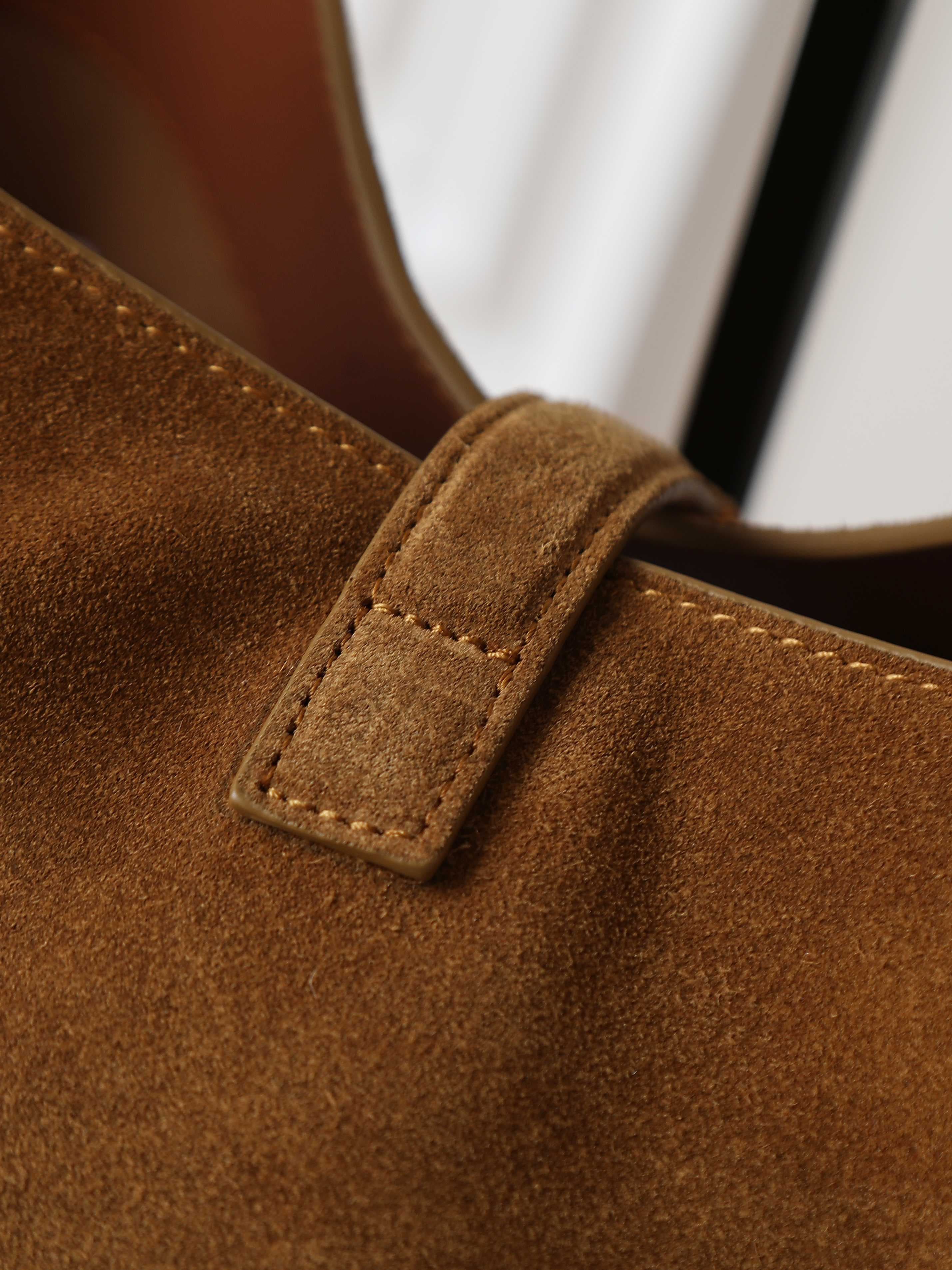 C8520 Caramel brown silk gold buttons — image 5