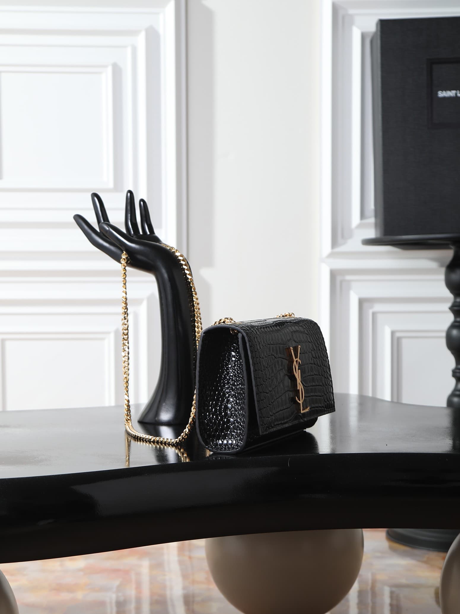 C8450 Black crocodile-patterned gold buttons · 20cm — image 4