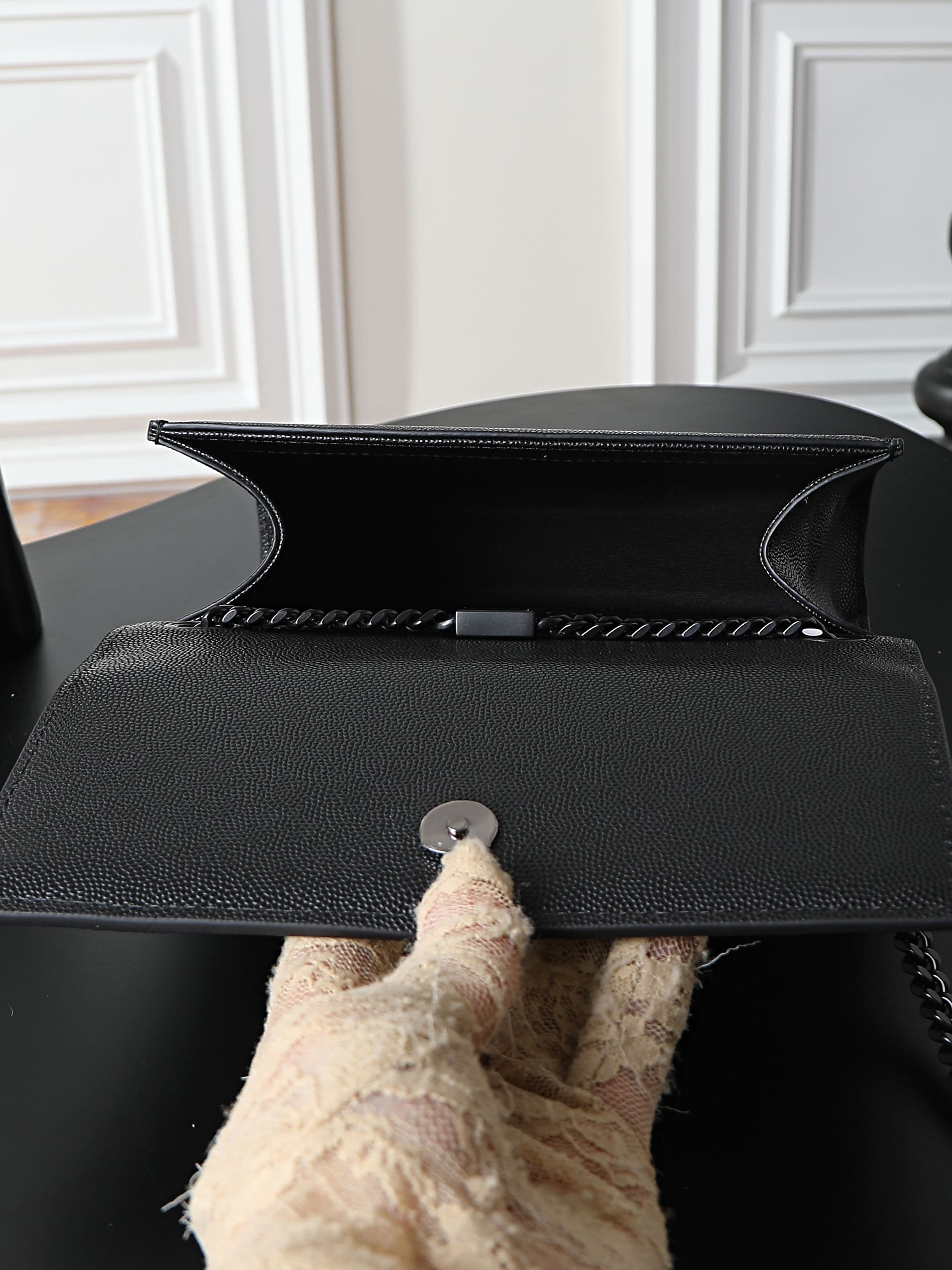 C8422 Black caviar black button·20cm — image 3