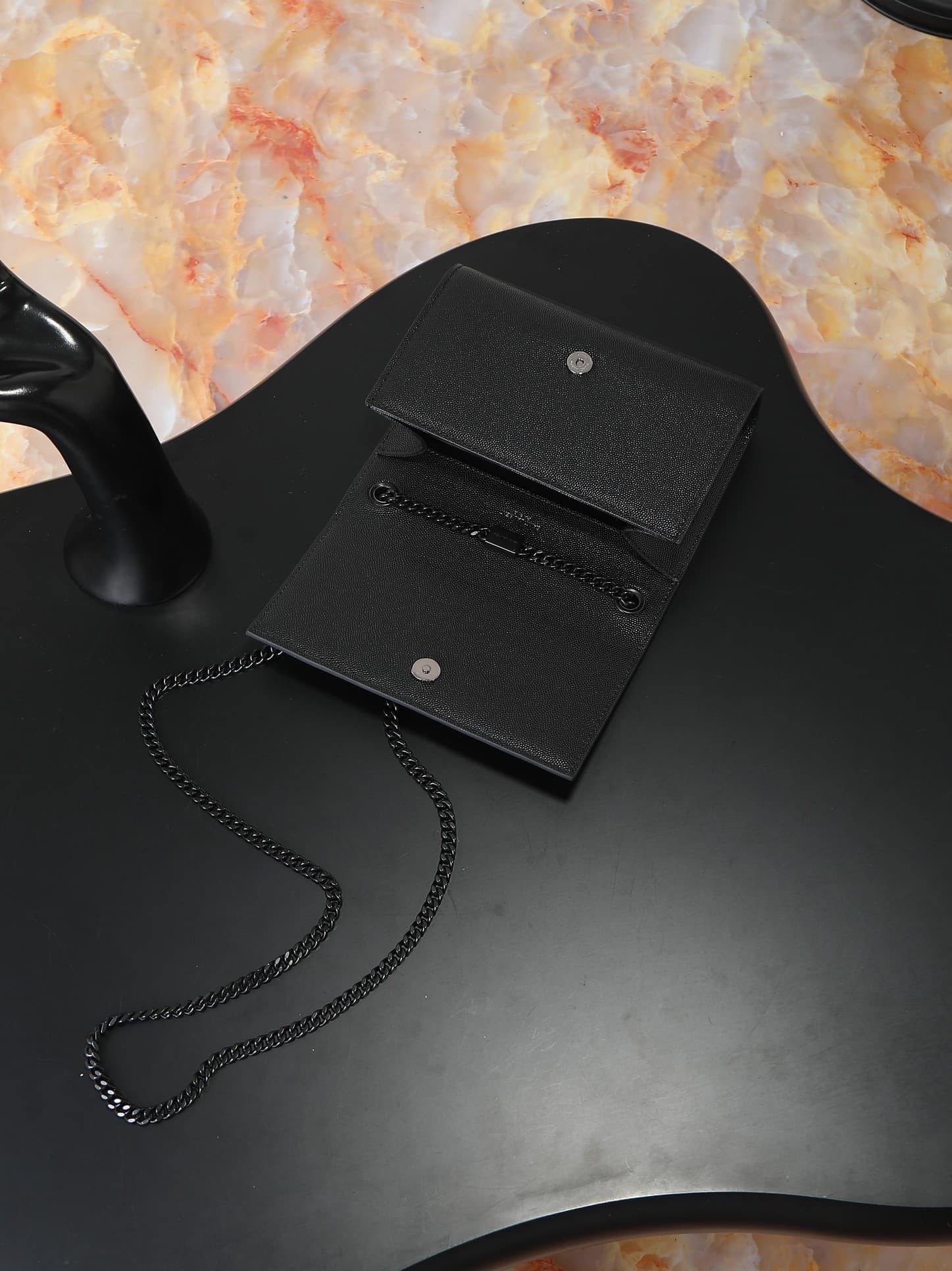 C8422 Black caviar black button·20cm — image 2