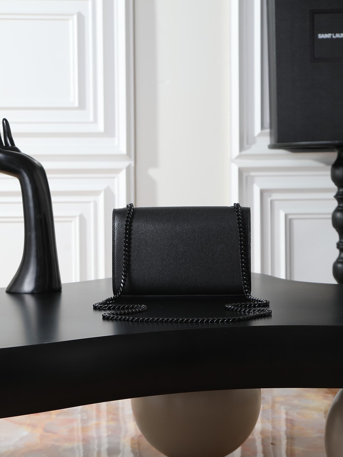 C8422 Black caviar black button·20cm — image 8